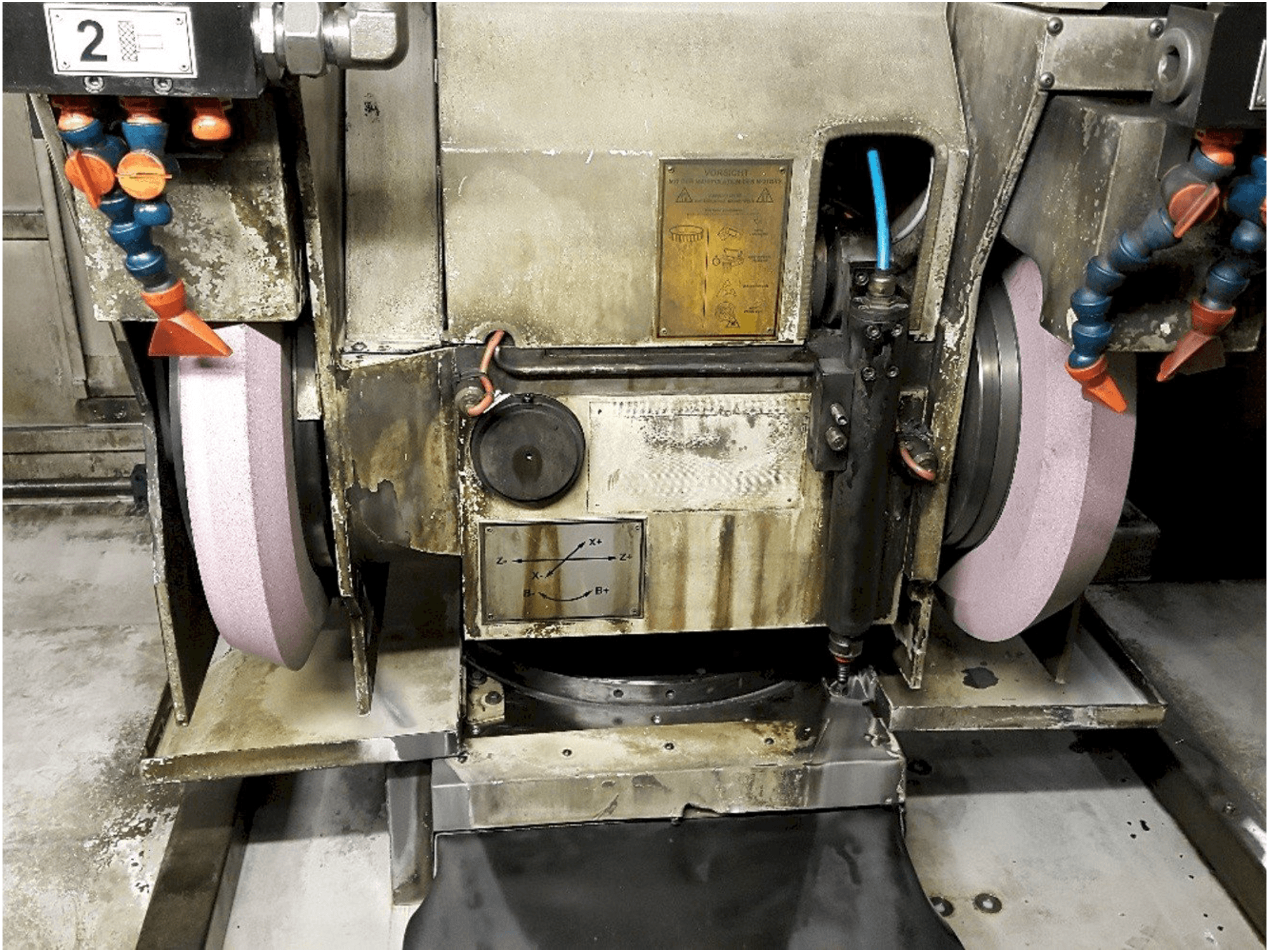 Vooraanzicht van DANOBAT WT-62-3B machine