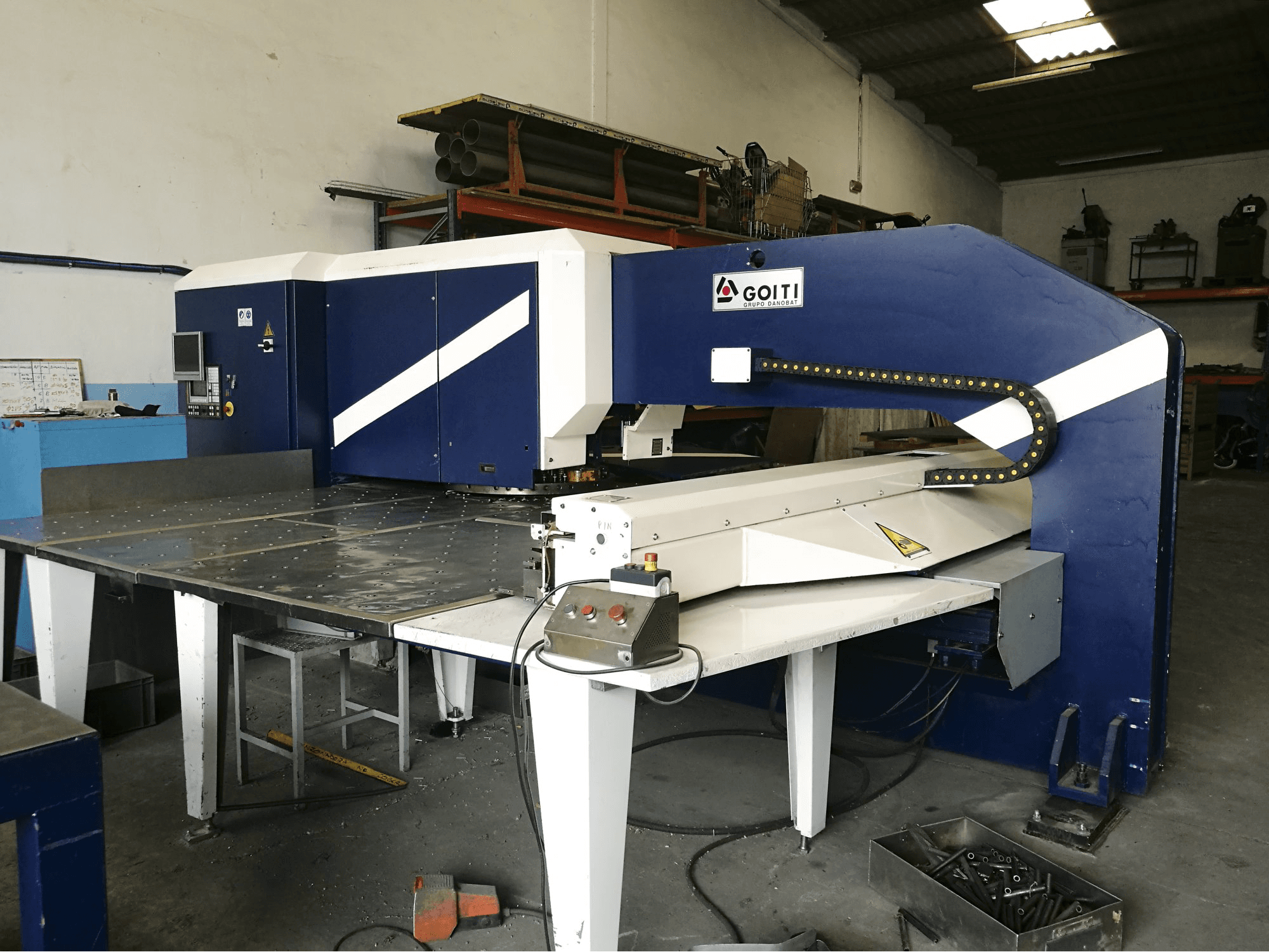 Recht aanzicht van GOITI PGA-2 machine