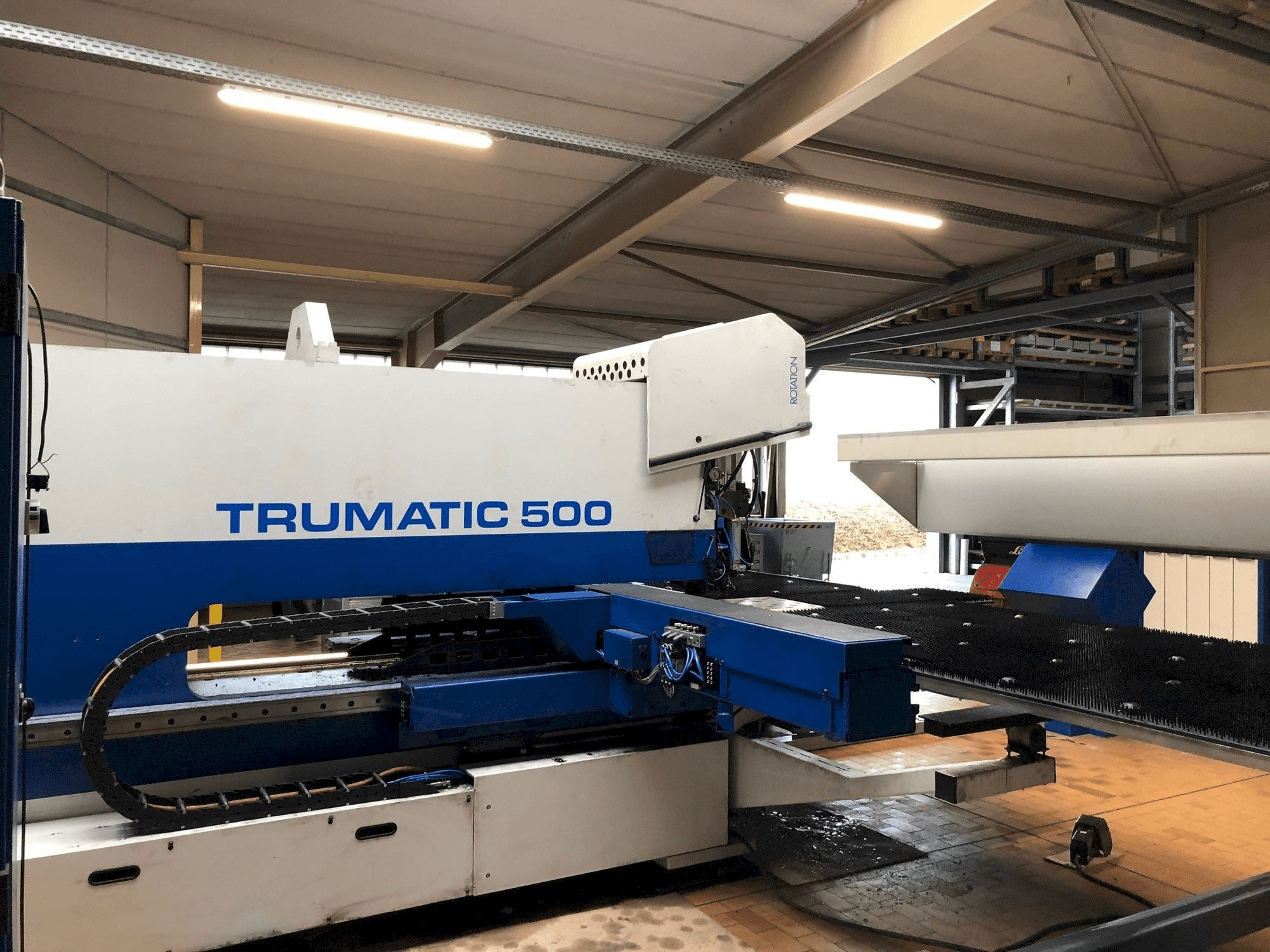 Vooraanzicht van Trumpf Trumatic 500 machine