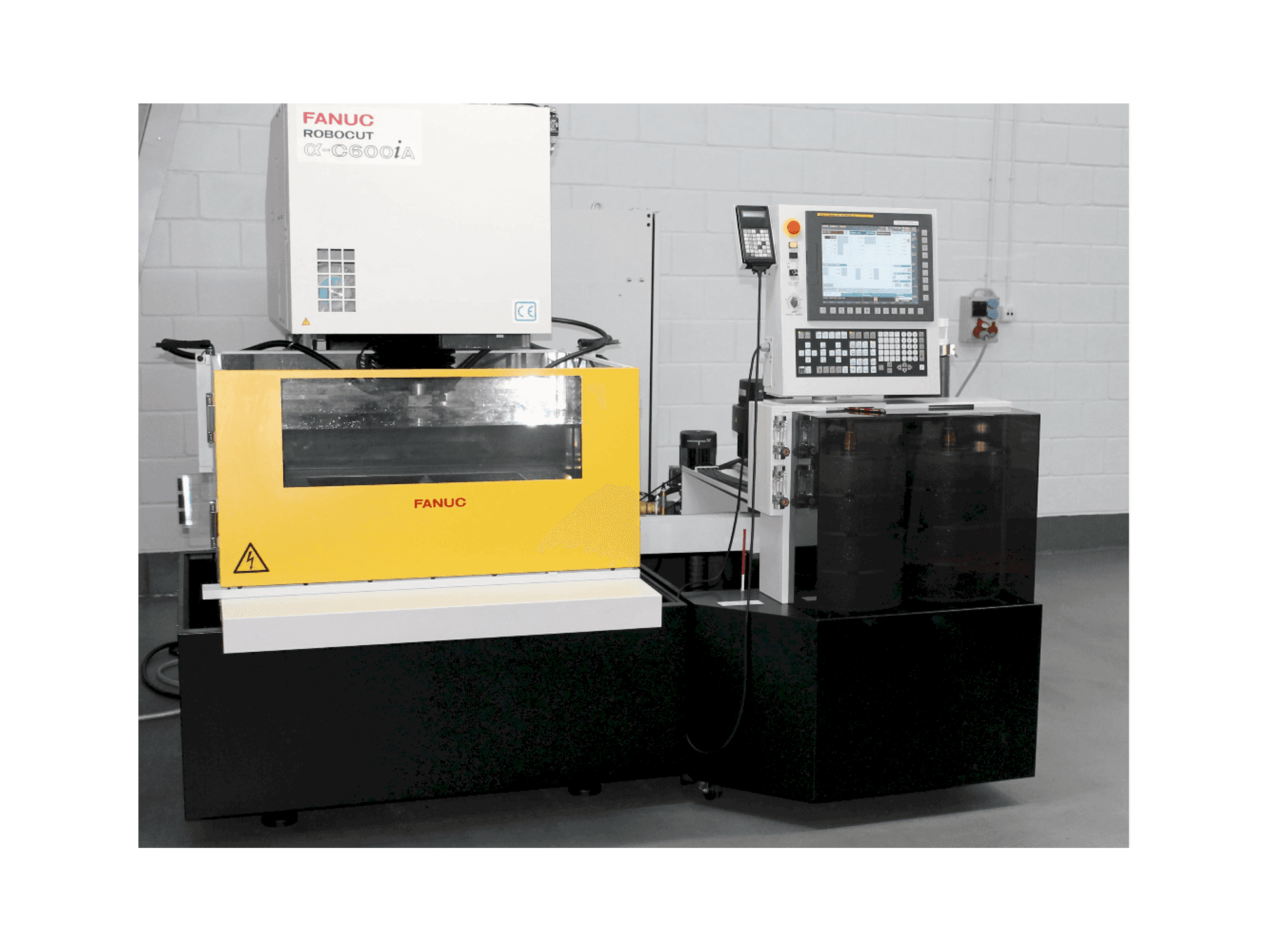 Vooraanzicht van FANUC RoboCut Alfa C600iA machine