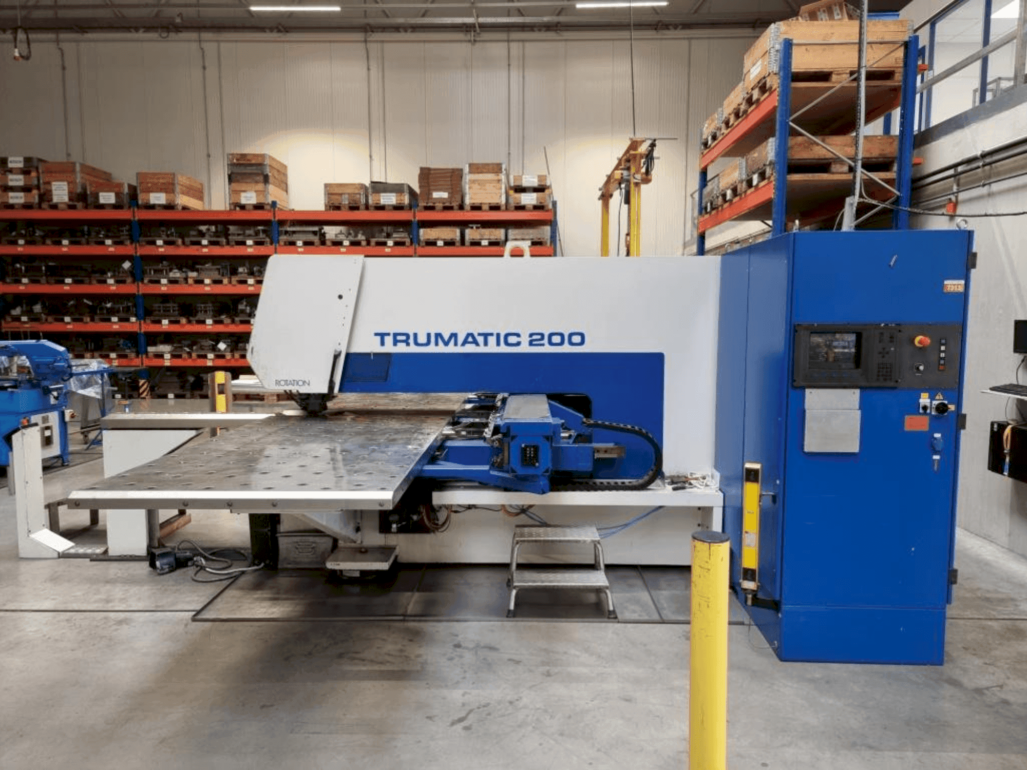 Vooraanzicht van TRUMPF Trumatic 200 machine