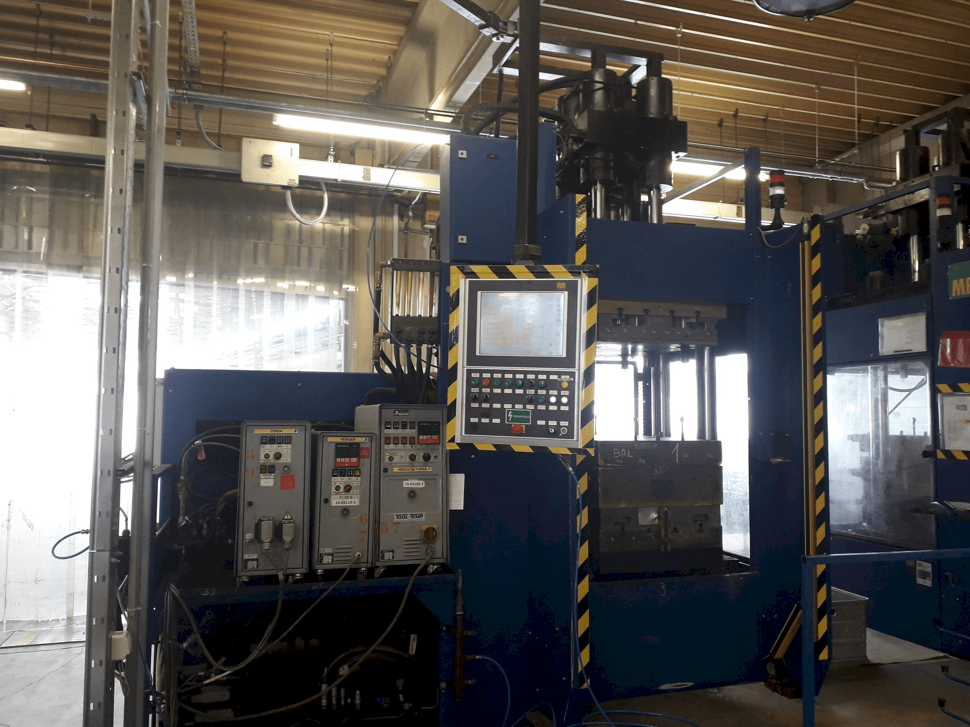 Vooraanzicht van MAPLAN MTF2000/250 machine