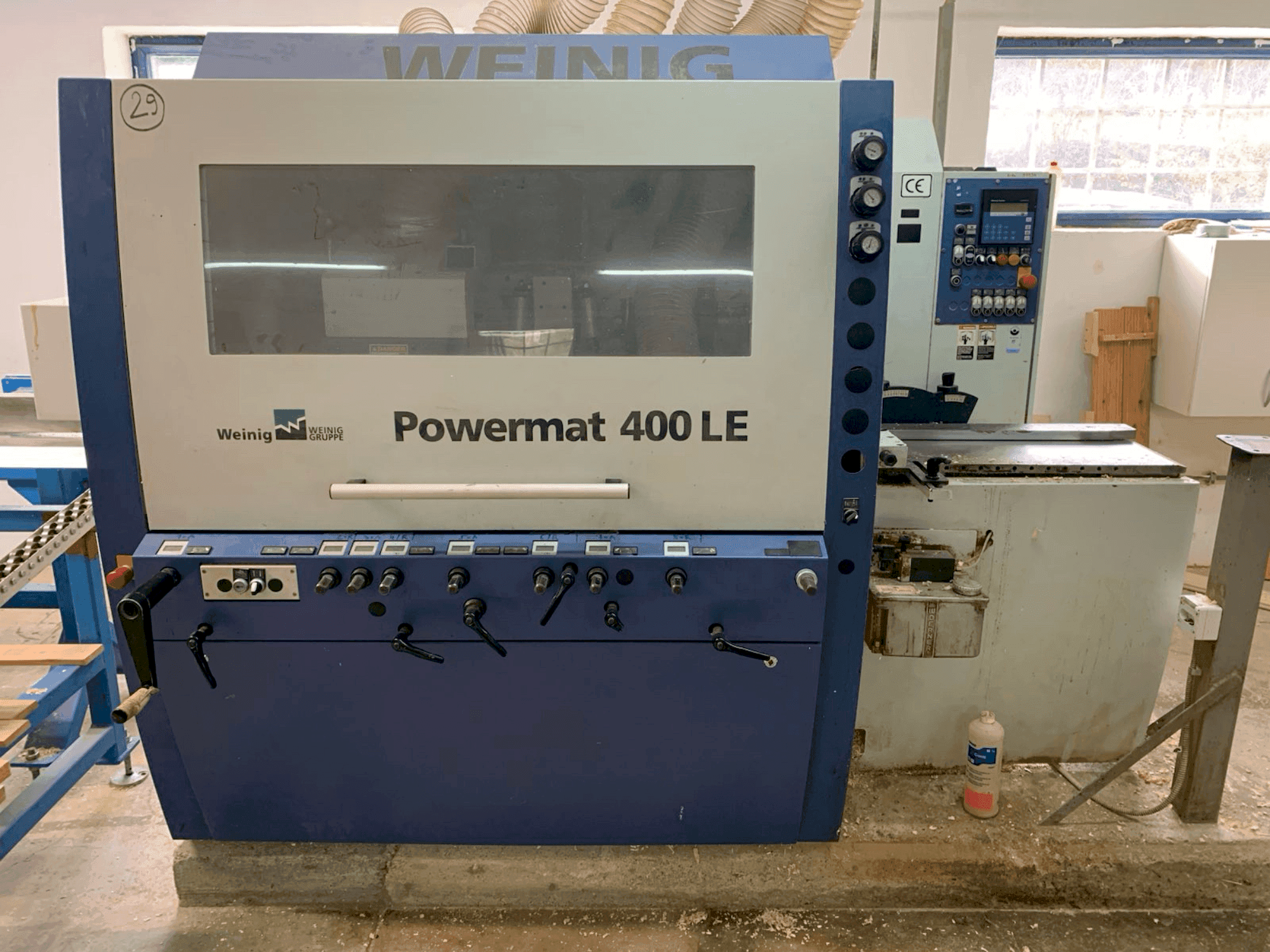 Vooraanzicht van WEINIG / DIMTER POWERMAT 400LE machine