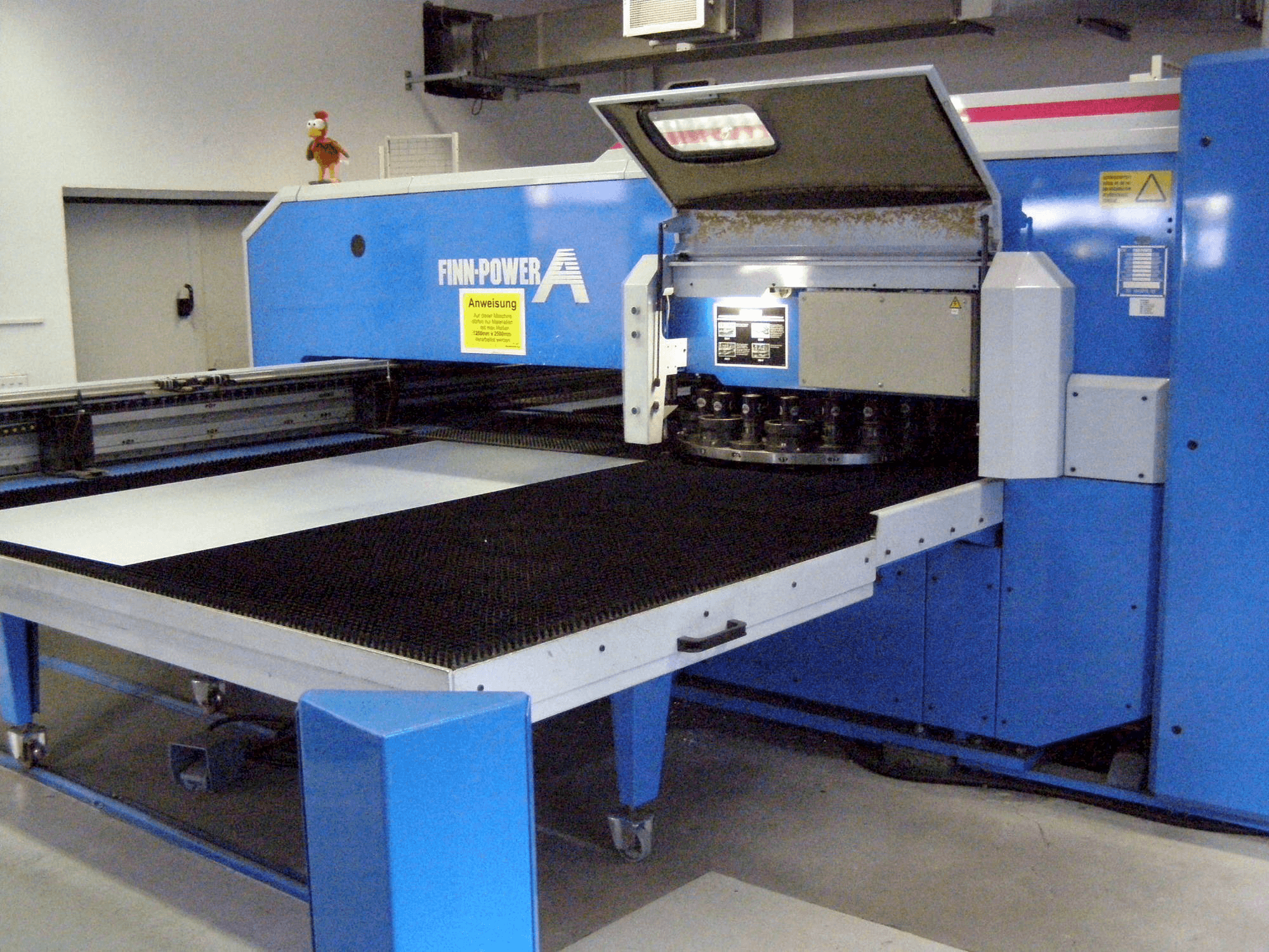 Vooraanzicht van Finn-Power A5 – 25 SBV machine