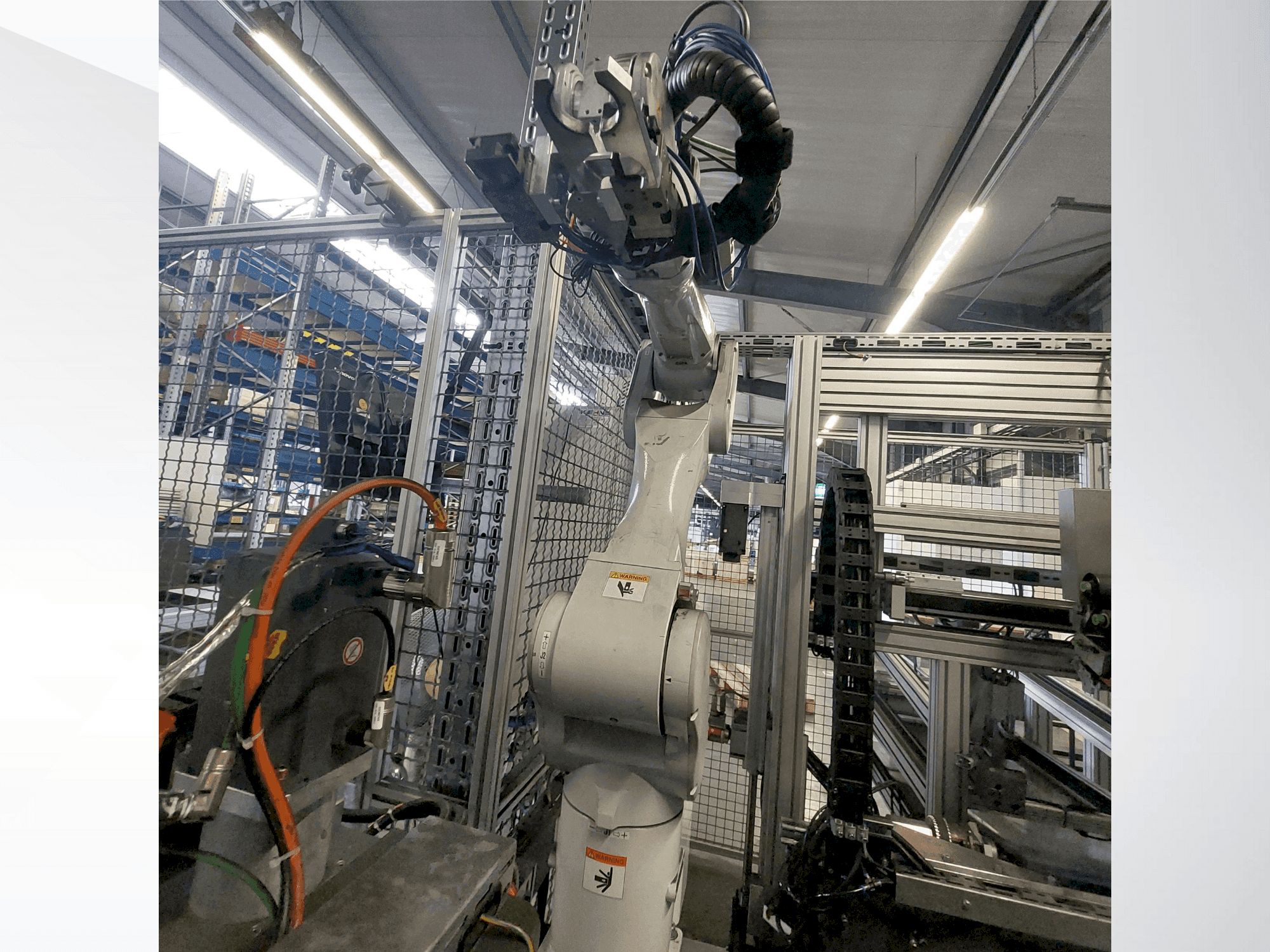 Vooraanzicht van EPSON C8A-1401 S machine