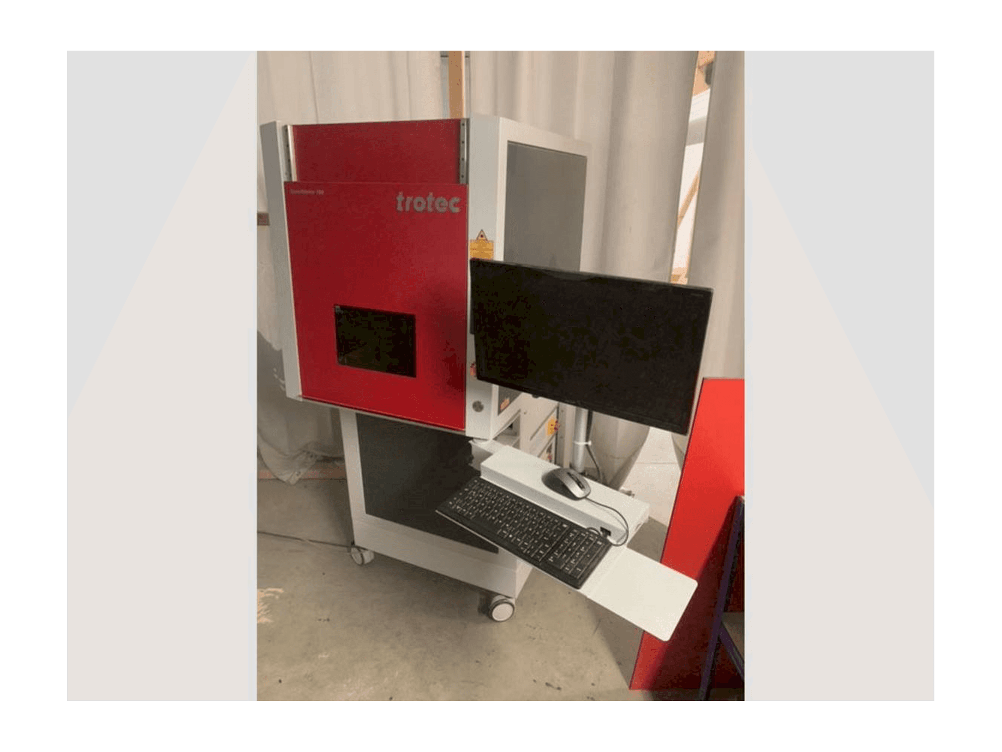 Vooraanzicht van Trotec Speedmarker 700 SM700HT machine