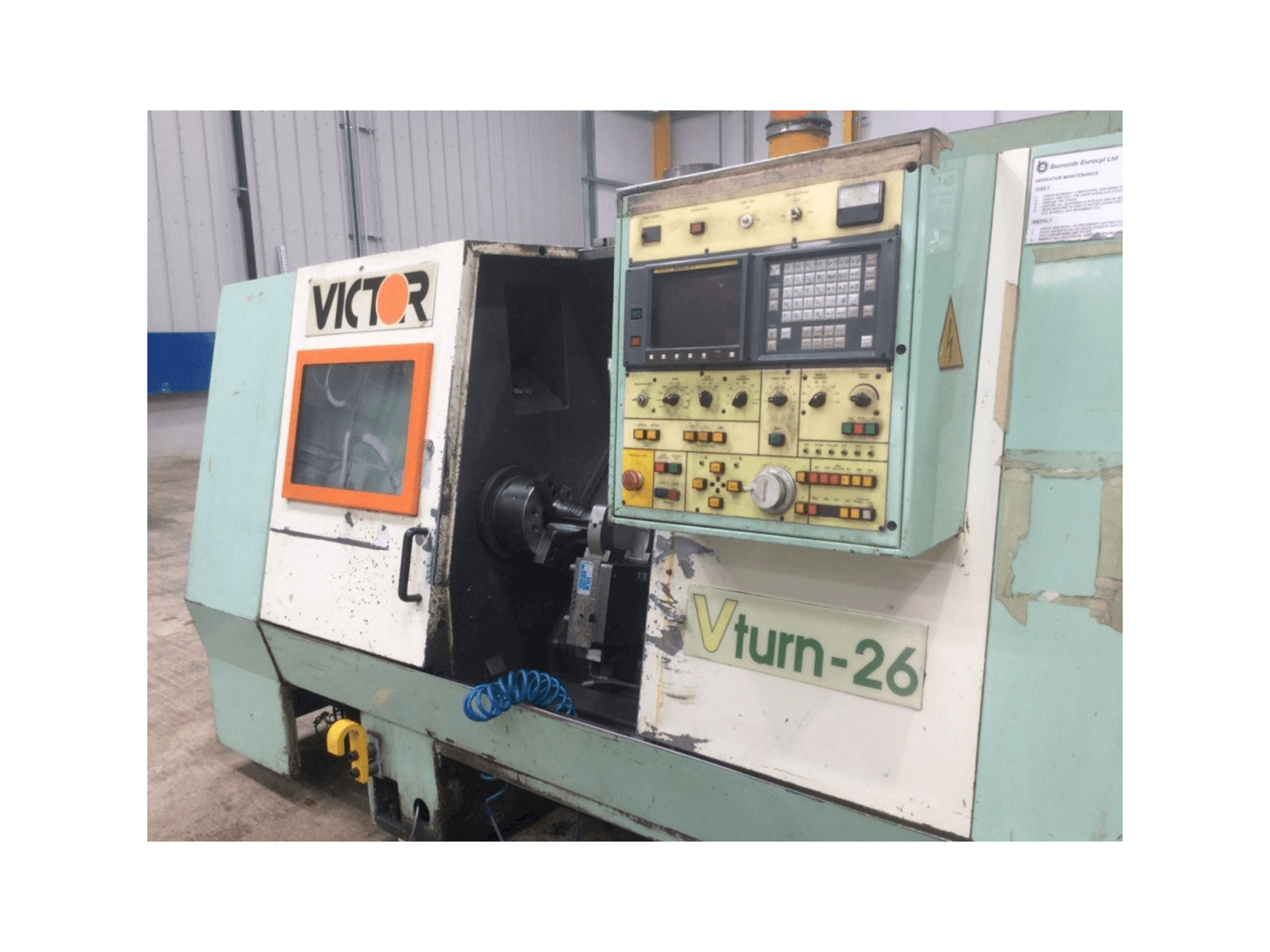 Vooraanzicht van Victor V Turn-26 machine