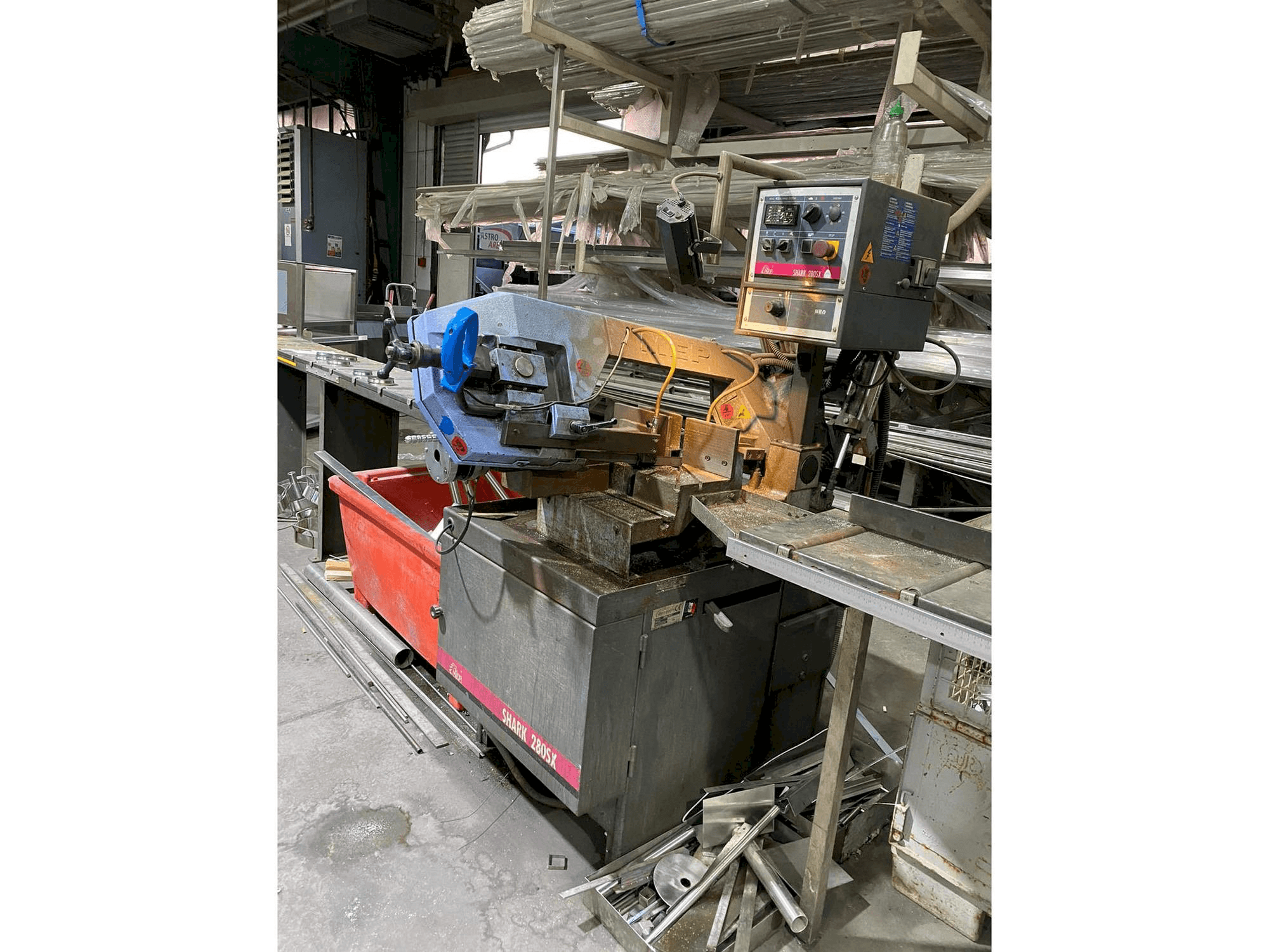 Vooraanzicht van Nisshinbo MAP-750 machine