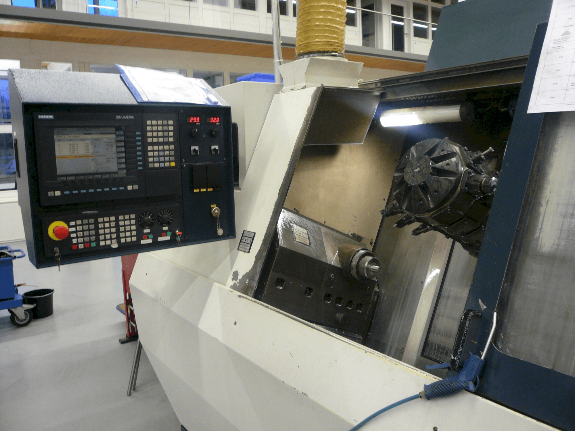 Vooraanzicht van SPINNER TM machine