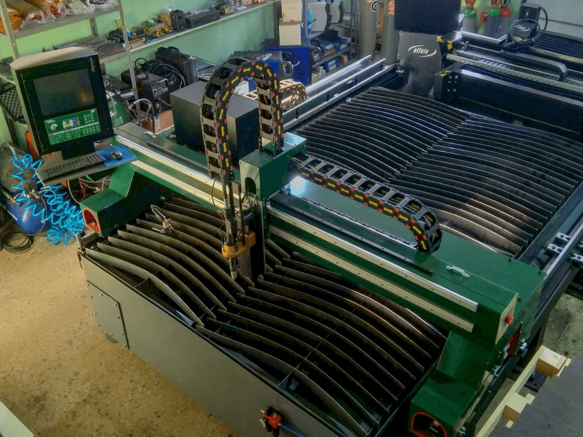 Vooraanzicht van Huawei HNC-2500W machine