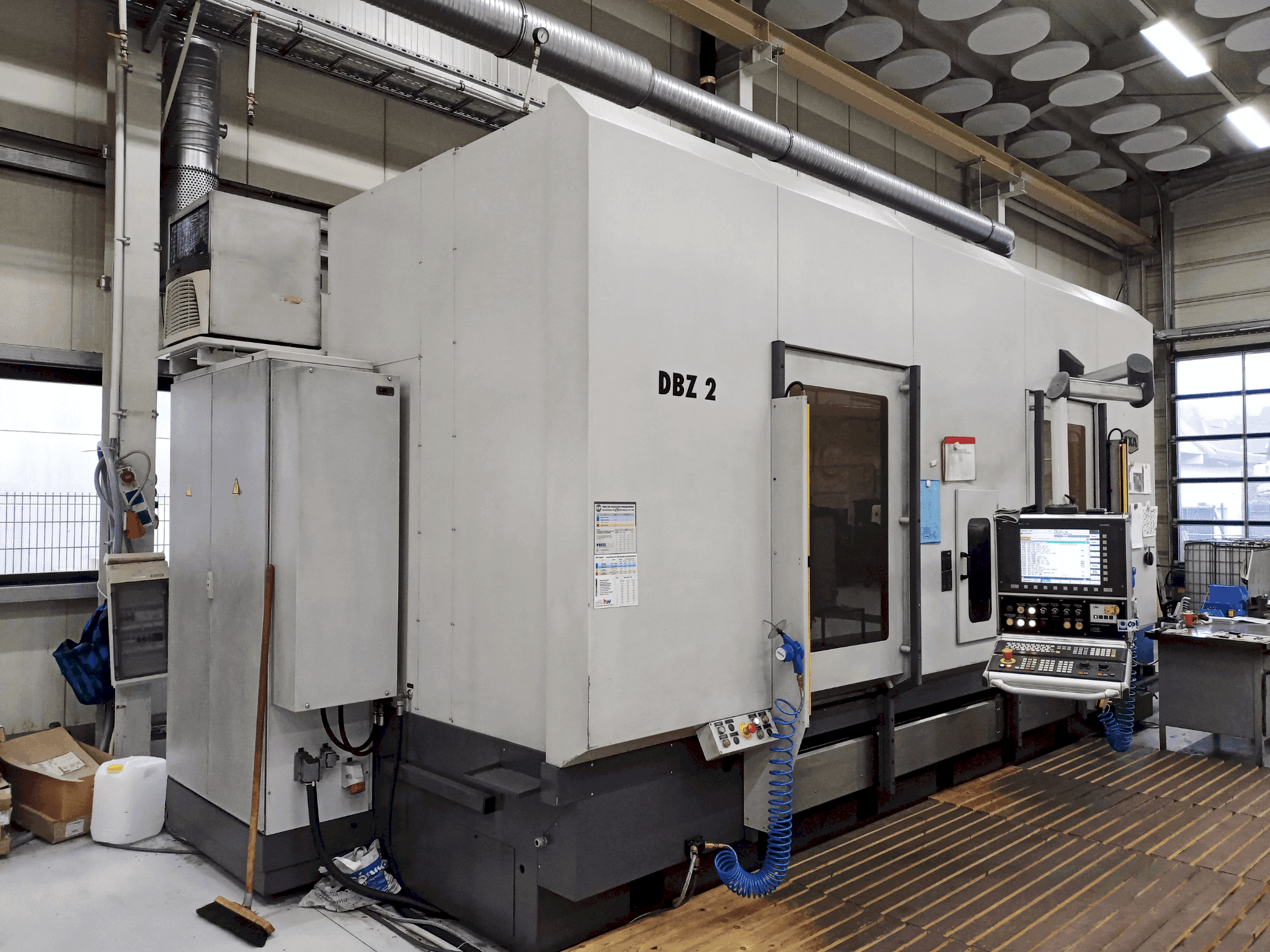 Vooraanzicht van AXA DBZ 2 / 50 machine