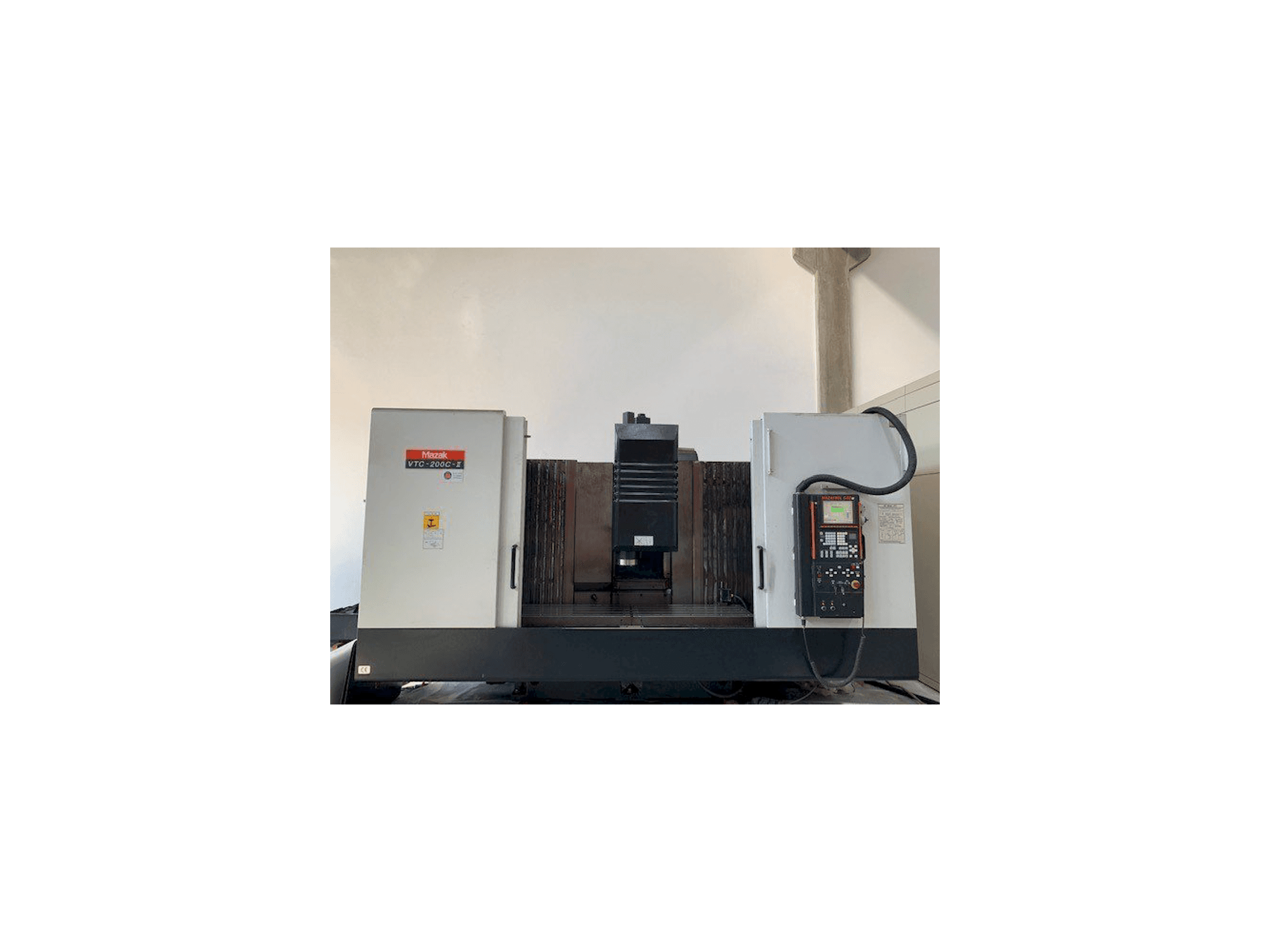 Vooraanzicht van Mazak VT 200C II machine