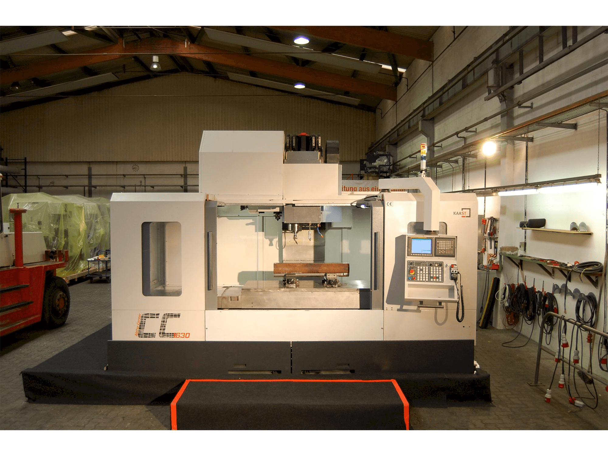 Vooraanzicht van Kaast CC1630 machine