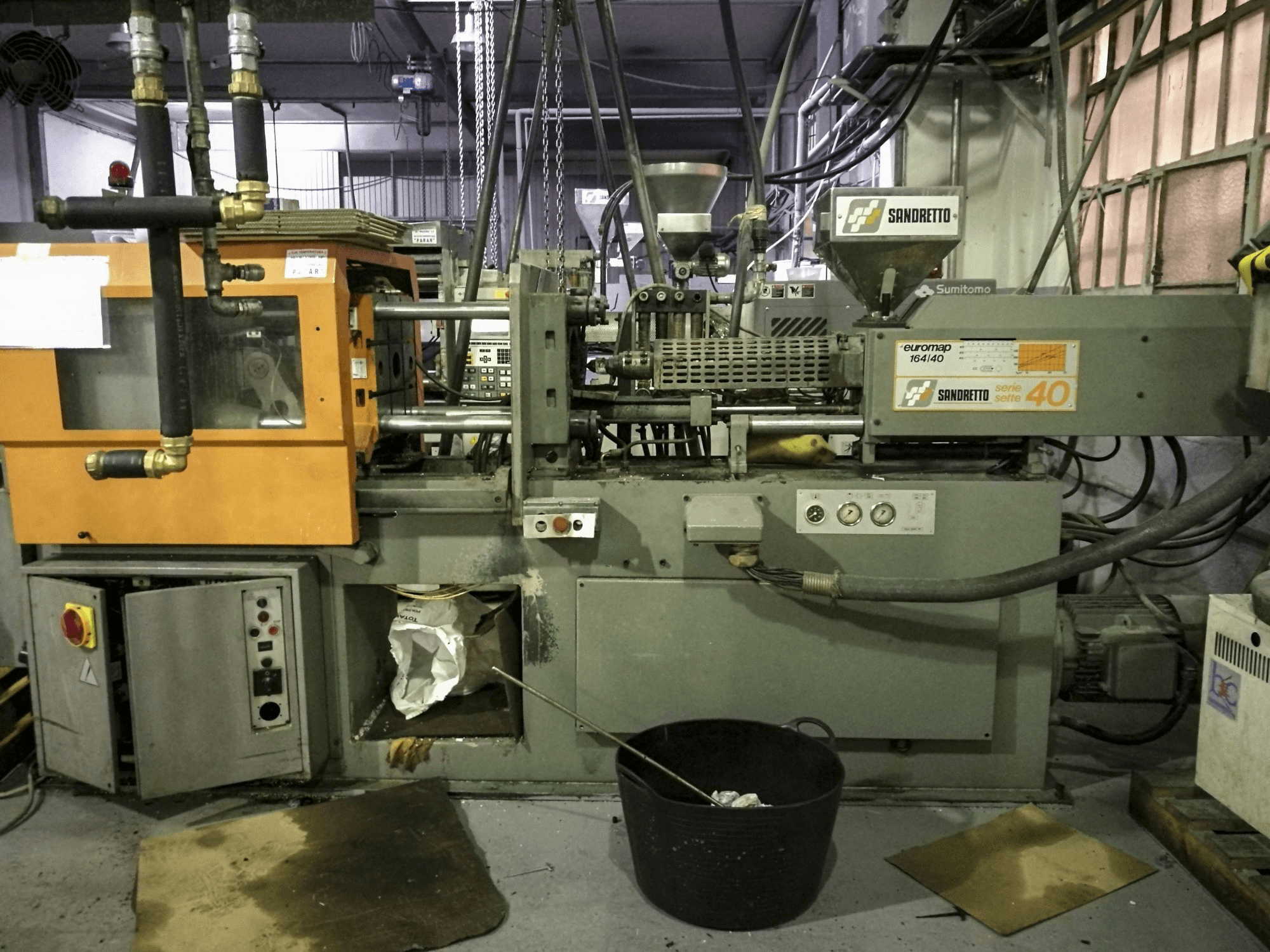 Vooraanzicht van SANDRETTO S.7.40 machine