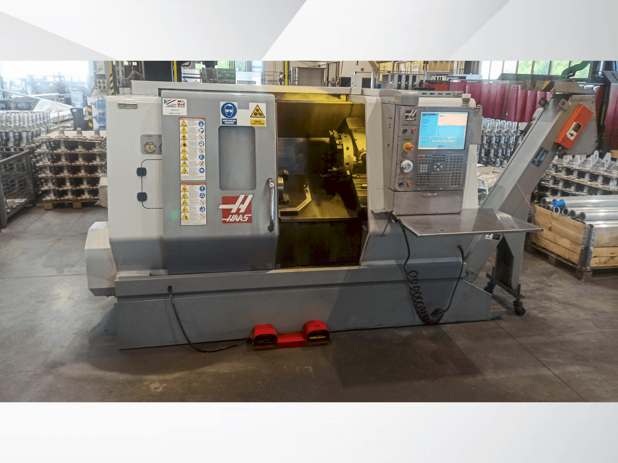 Vooraanzicht van HAAS SL-20TBHE machine