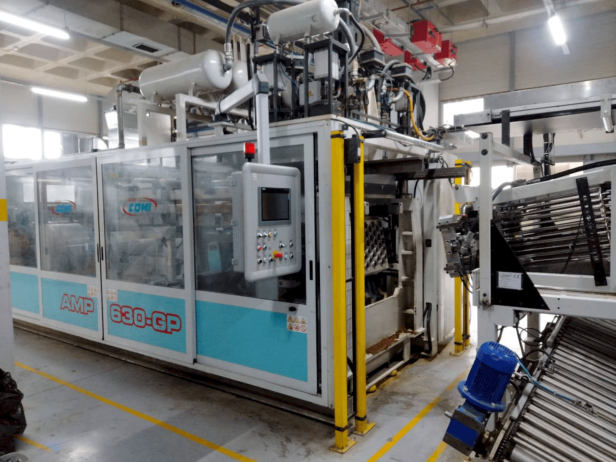 Vooraanzicht van AMUT COMI AMP 630 GP/FL machine