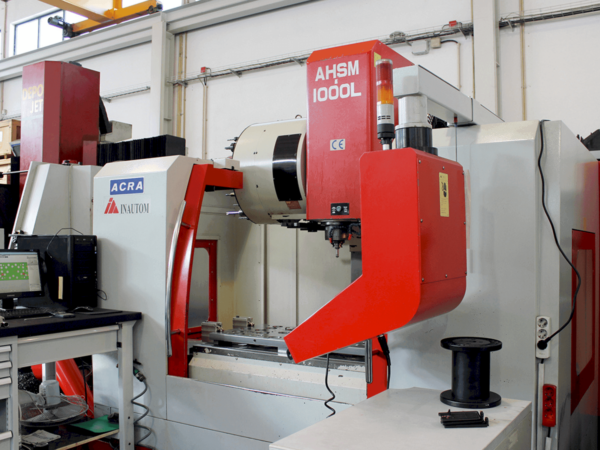 Vooraanzicht van ACRA AHSM 1000 L machine
