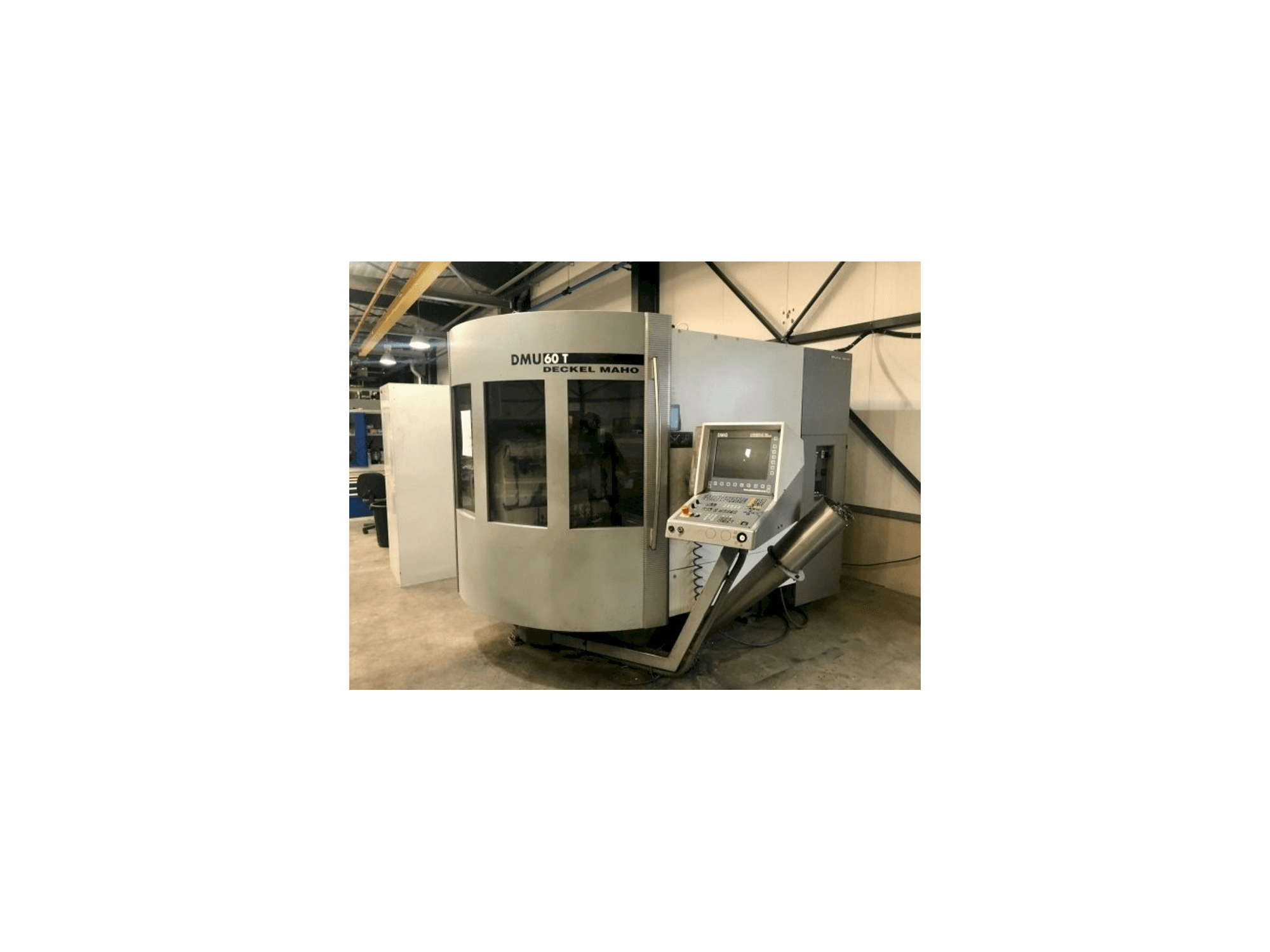 Vooraanzicht van DECKEL MAHO DMU 60T machine