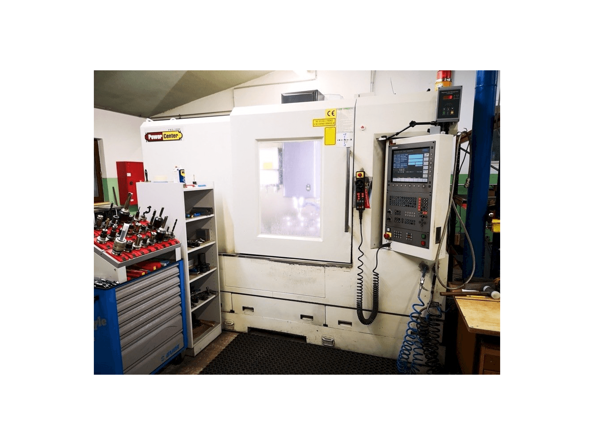 Vooraanzicht van Hartford PRO-1000S machine