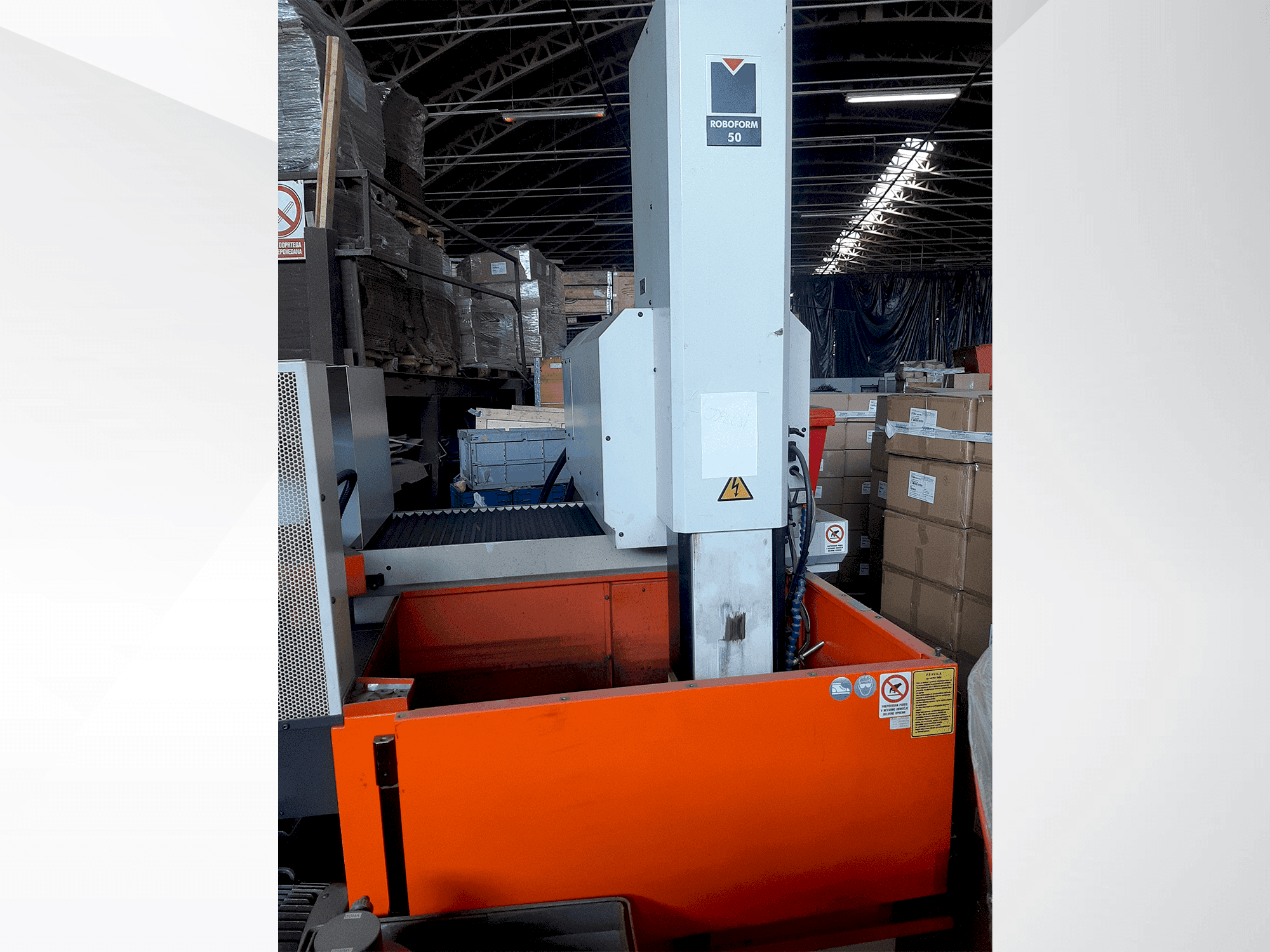 Vooraanzicht van CHARMILLES ROBOFORM 50 machine