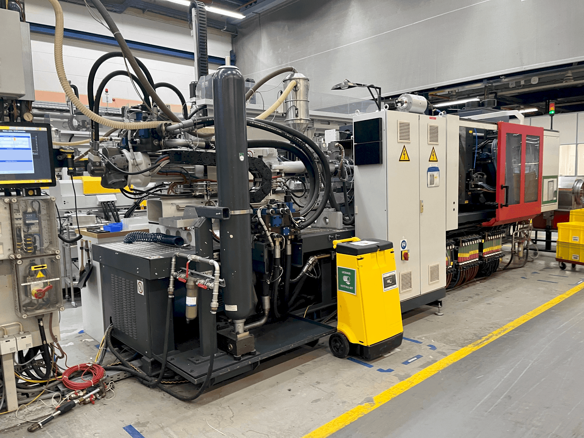 Vooraanzicht van FERROMATIK K-TEC 200 S machine