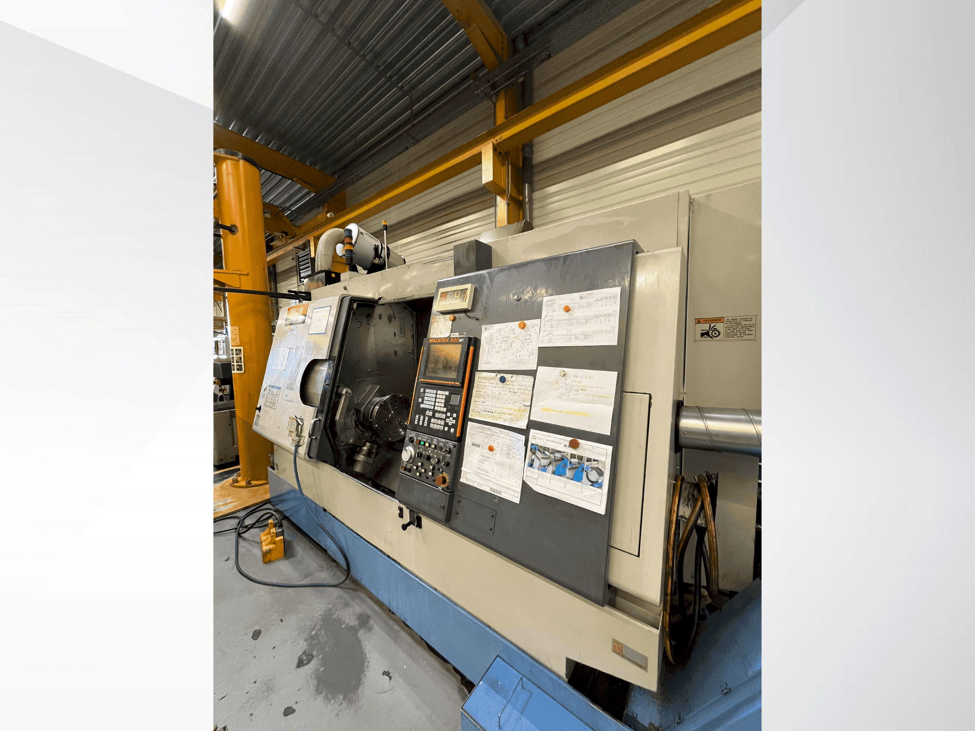 Vooraanzicht van Mazak Integrex 400Y machine
