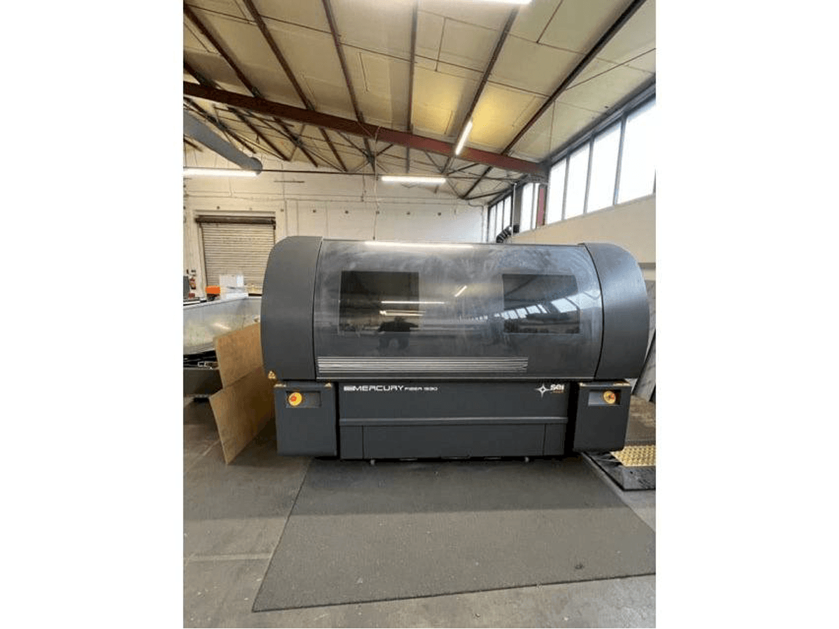 Vooraanzicht van SEI Laser Mercury 1560 machine