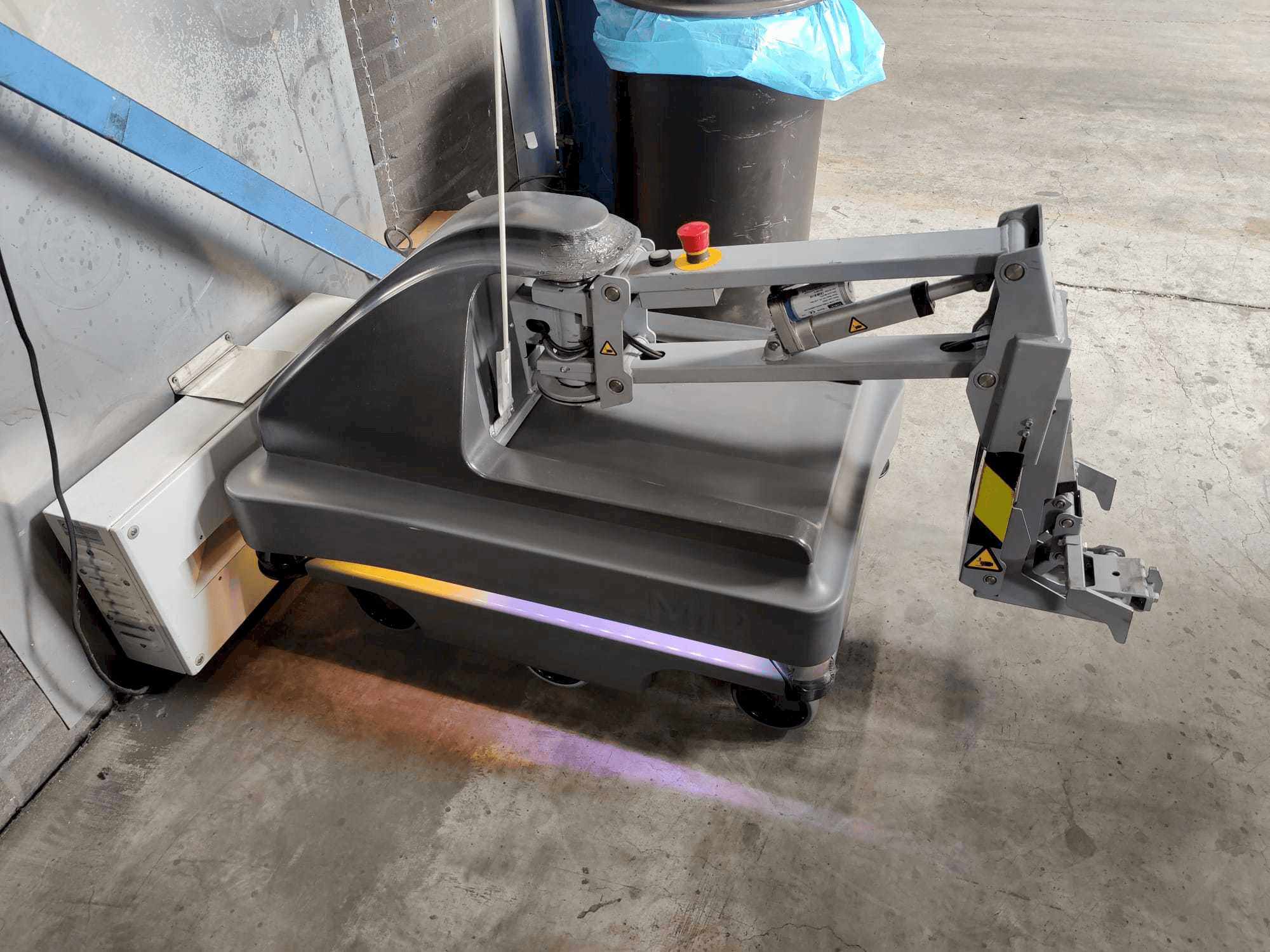 Vooraanzicht van MIR 200 machine