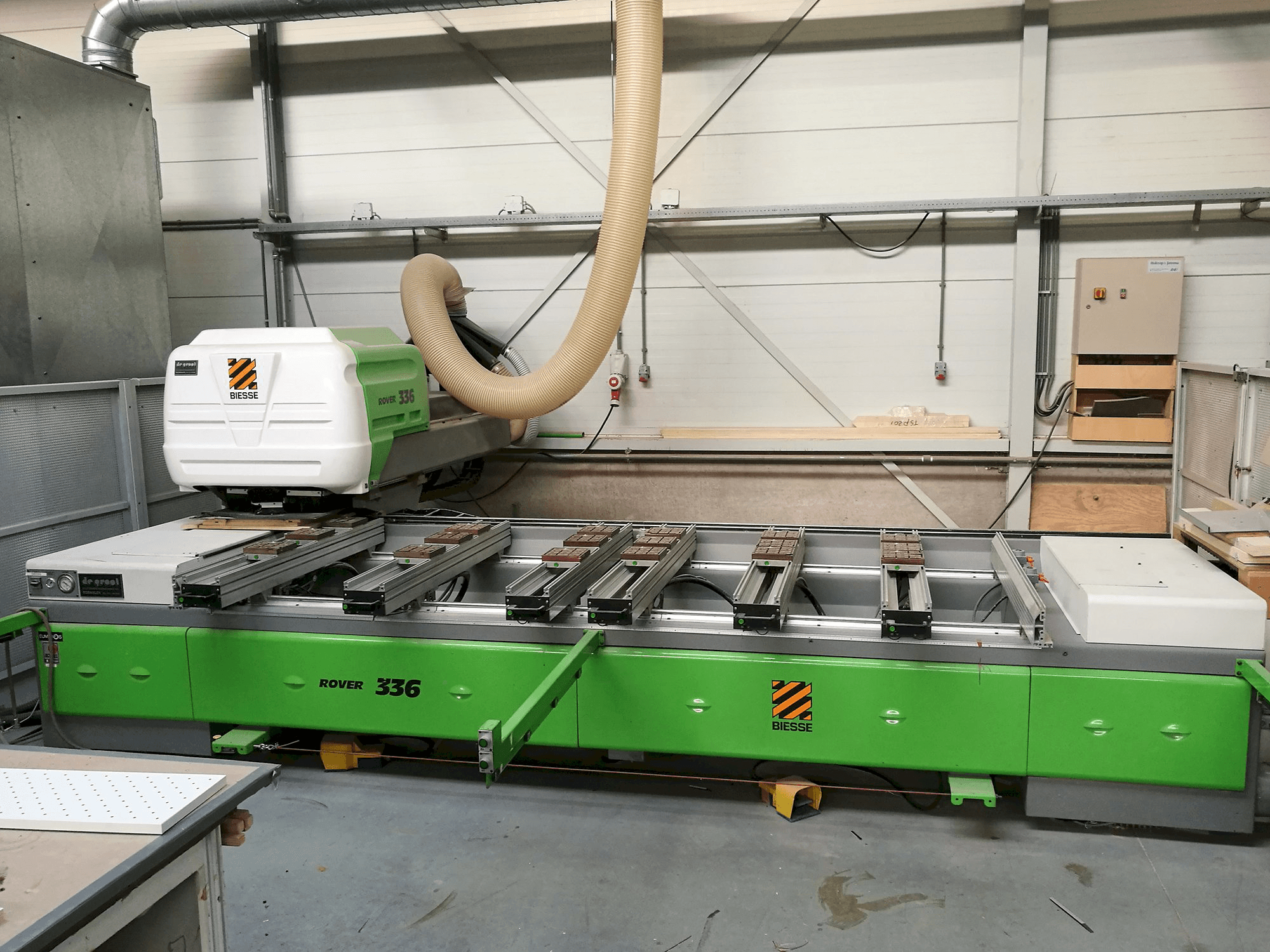 Vooraanzicht van BIESSE ROVER 336 machine