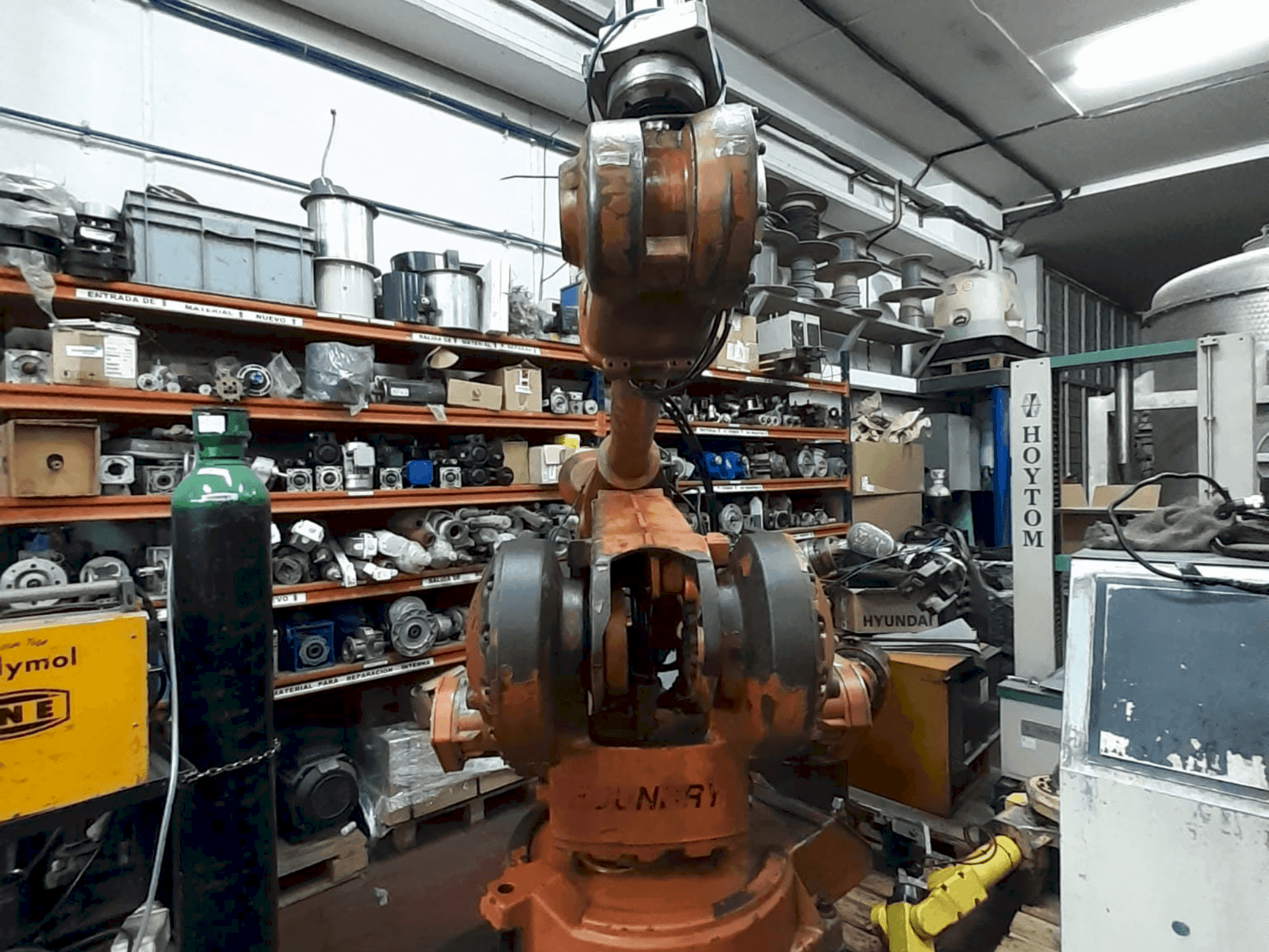 Vooraanzicht van ABB IRB 4400 (2018) machine