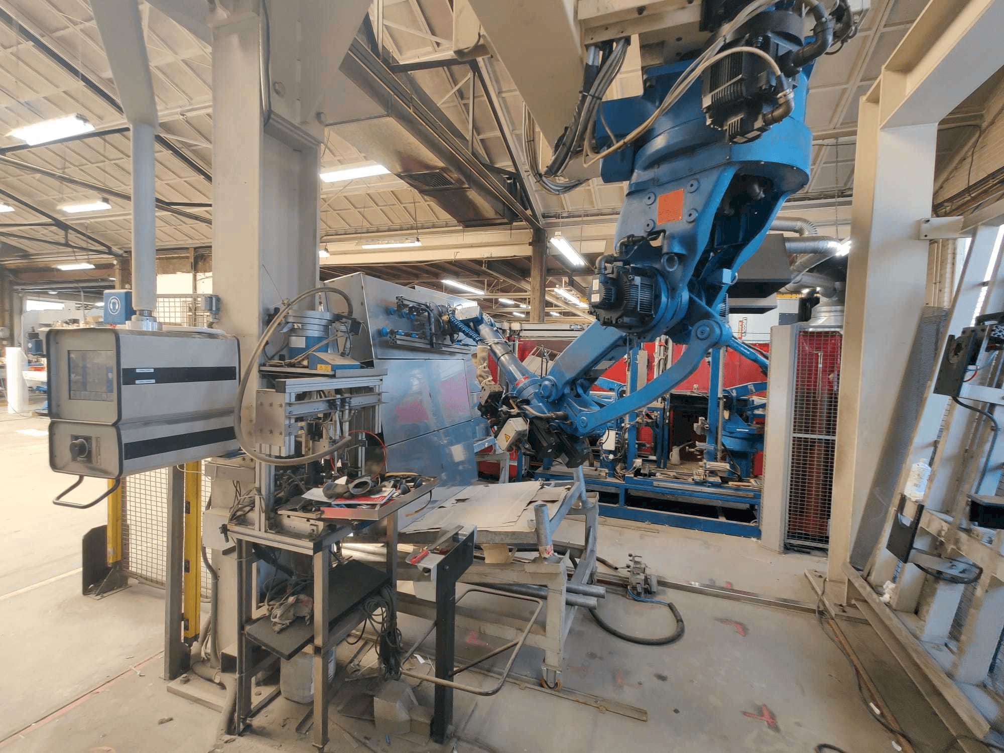 Vooraanzicht van Yaskawa YR-SK45-C000 machine