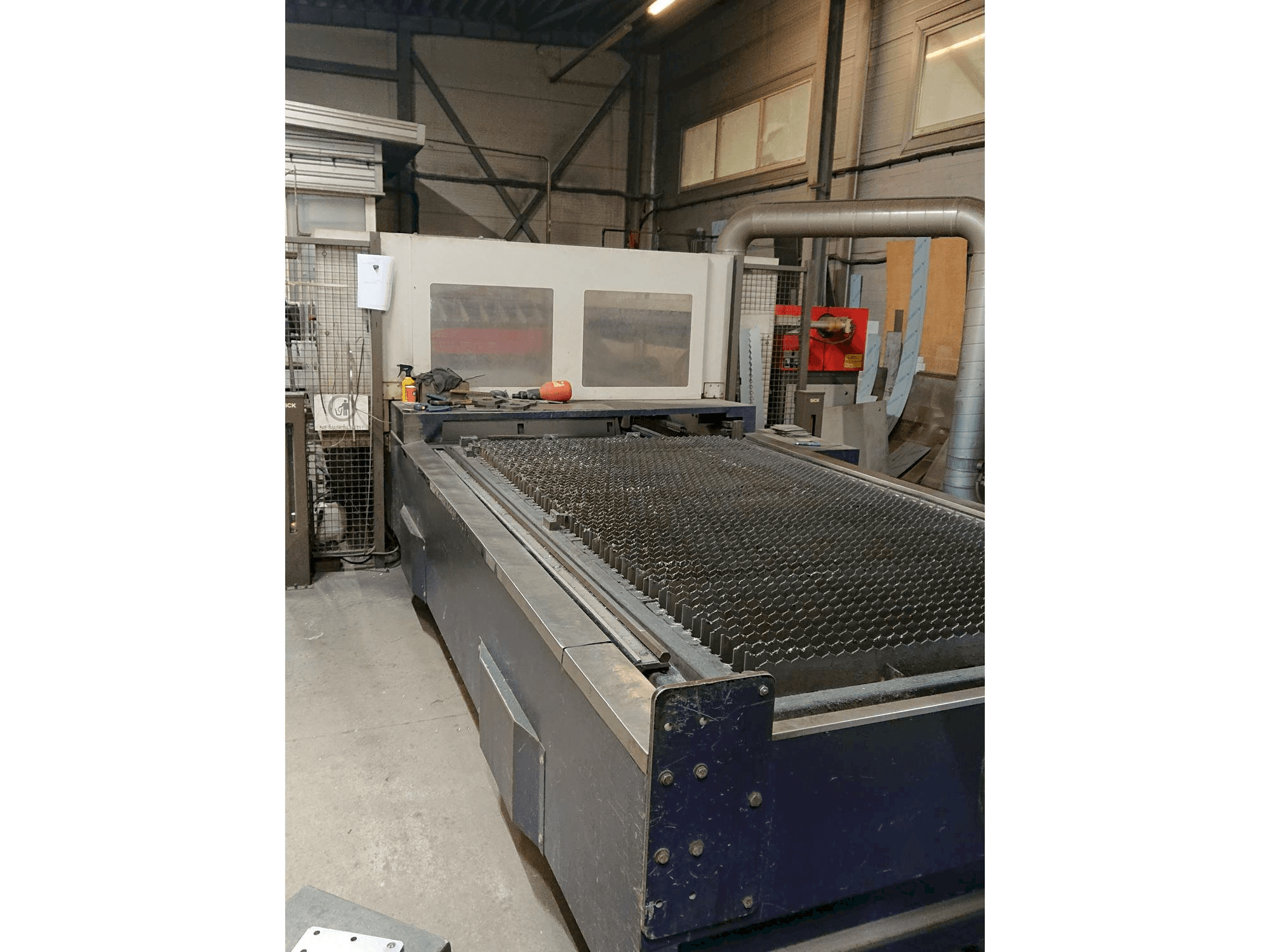 Vooraanzicht van Bystronic Bysprint 3015 Bylaser 3000 machine