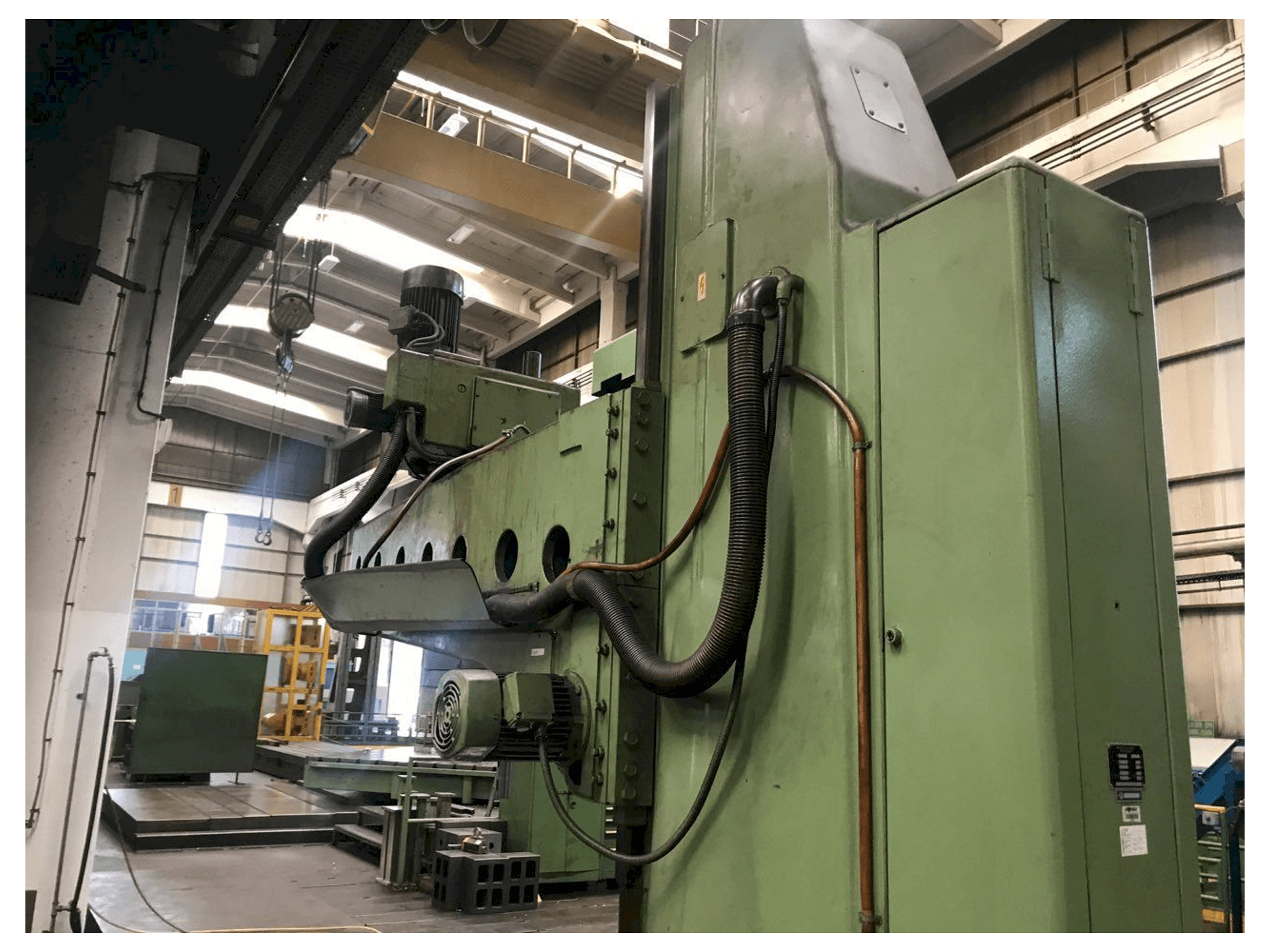 Vooraanzicht van TOS Vrp 8 A machine