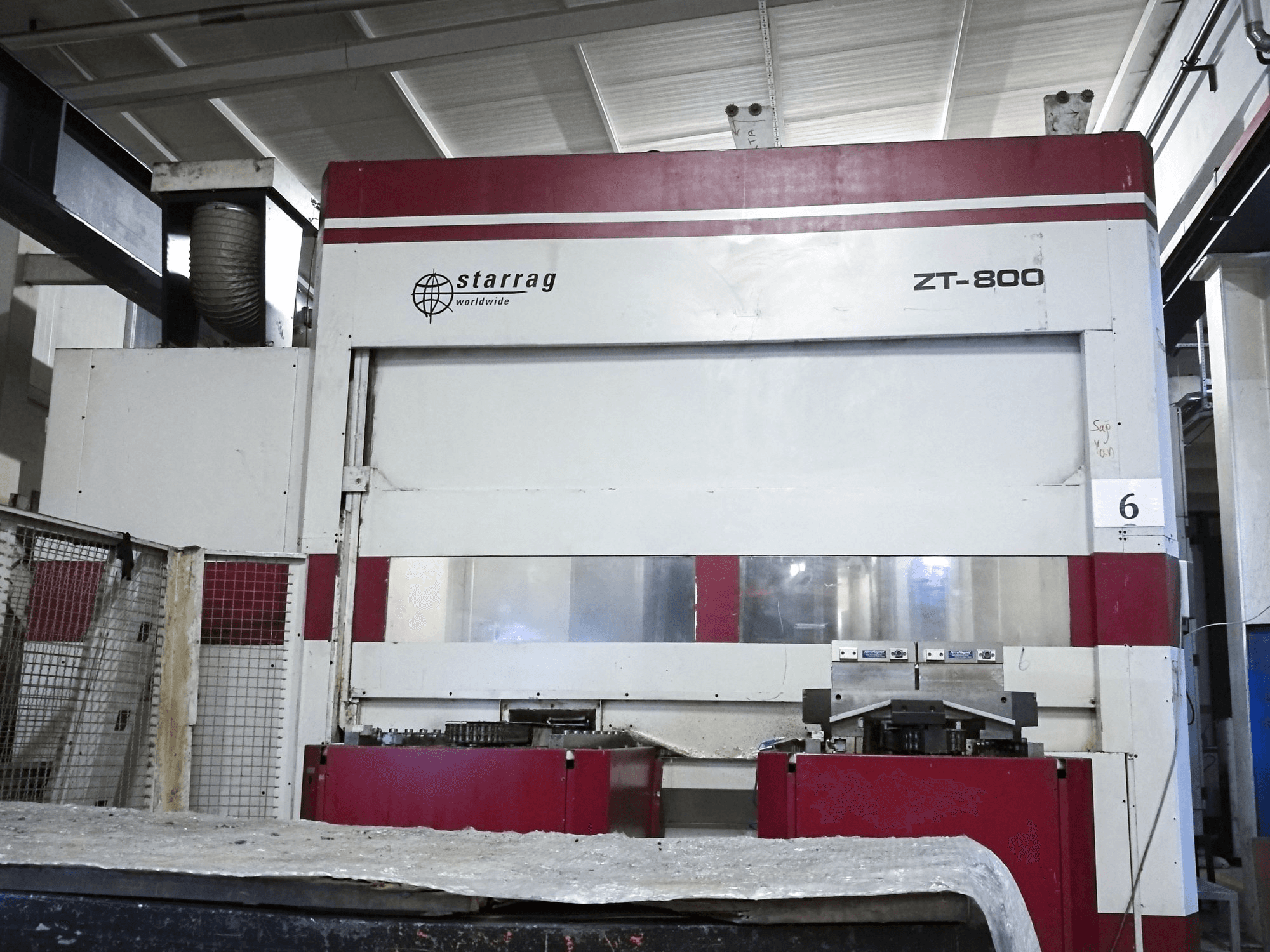 Vooraanzicht van Starrag ZT 800/130 machine