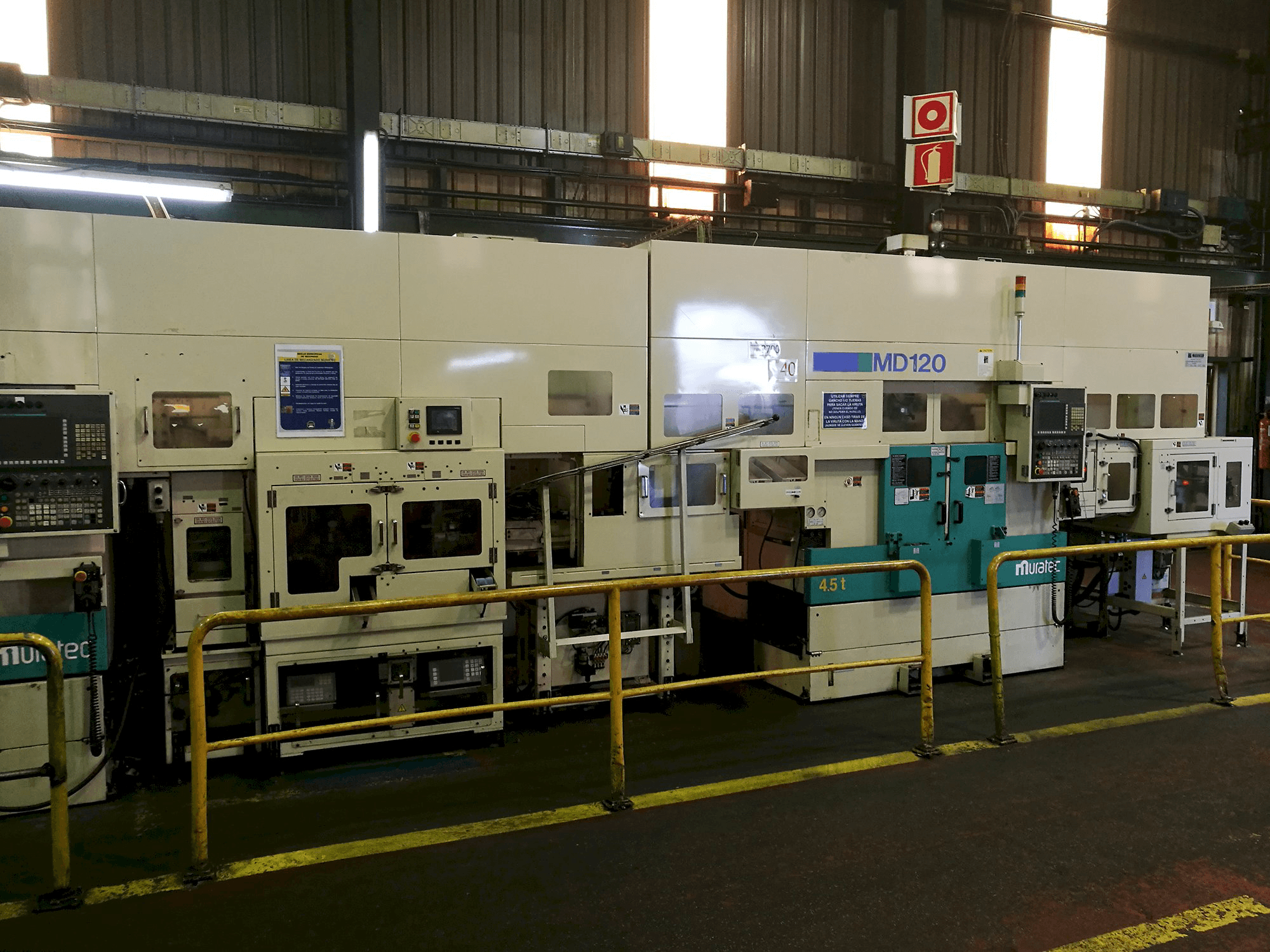 Vooraanzicht van MURATA Muratec MD 120 machine