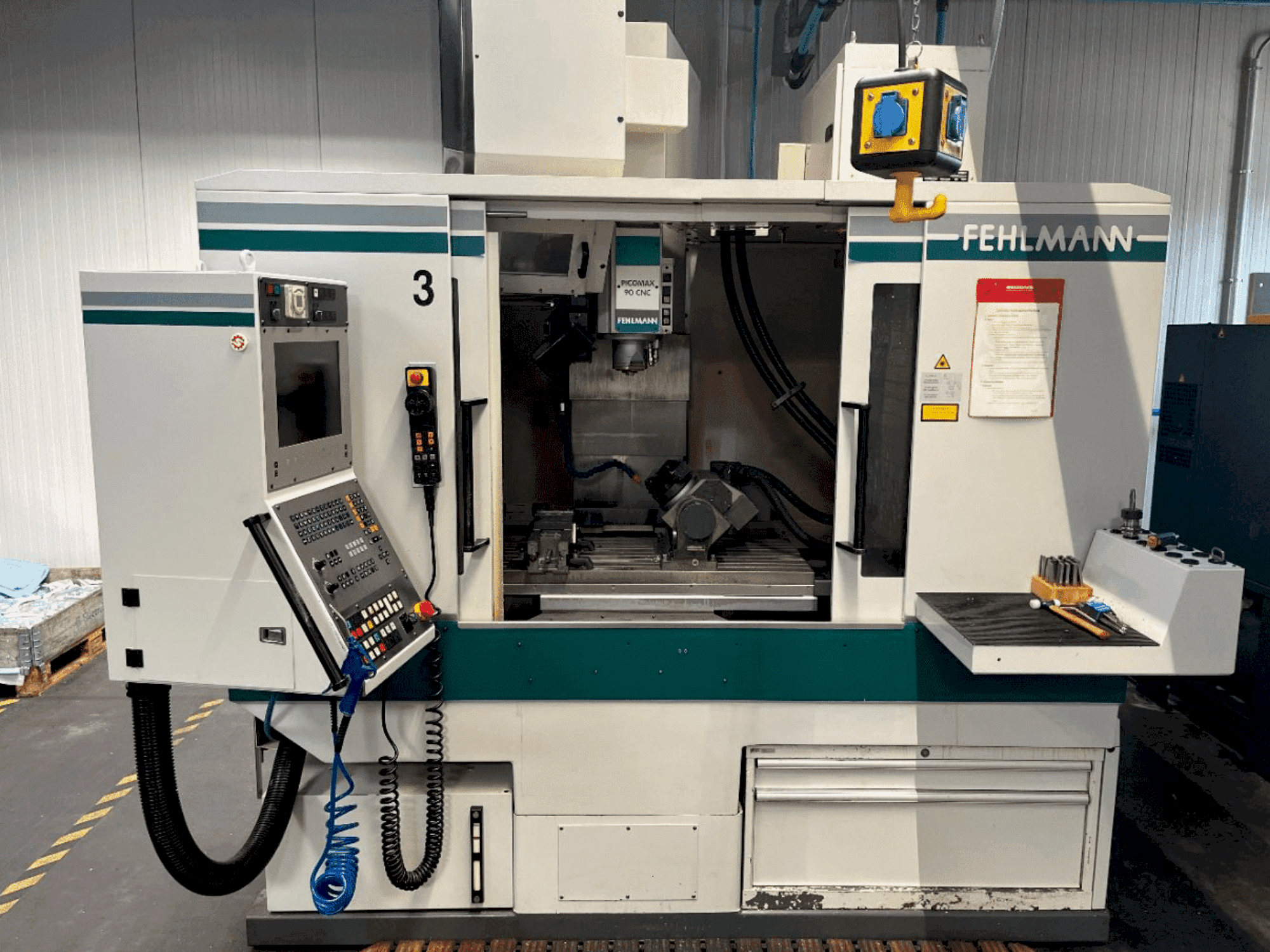Vooraanzicht van FEHLMANN Picomax 90-M machine