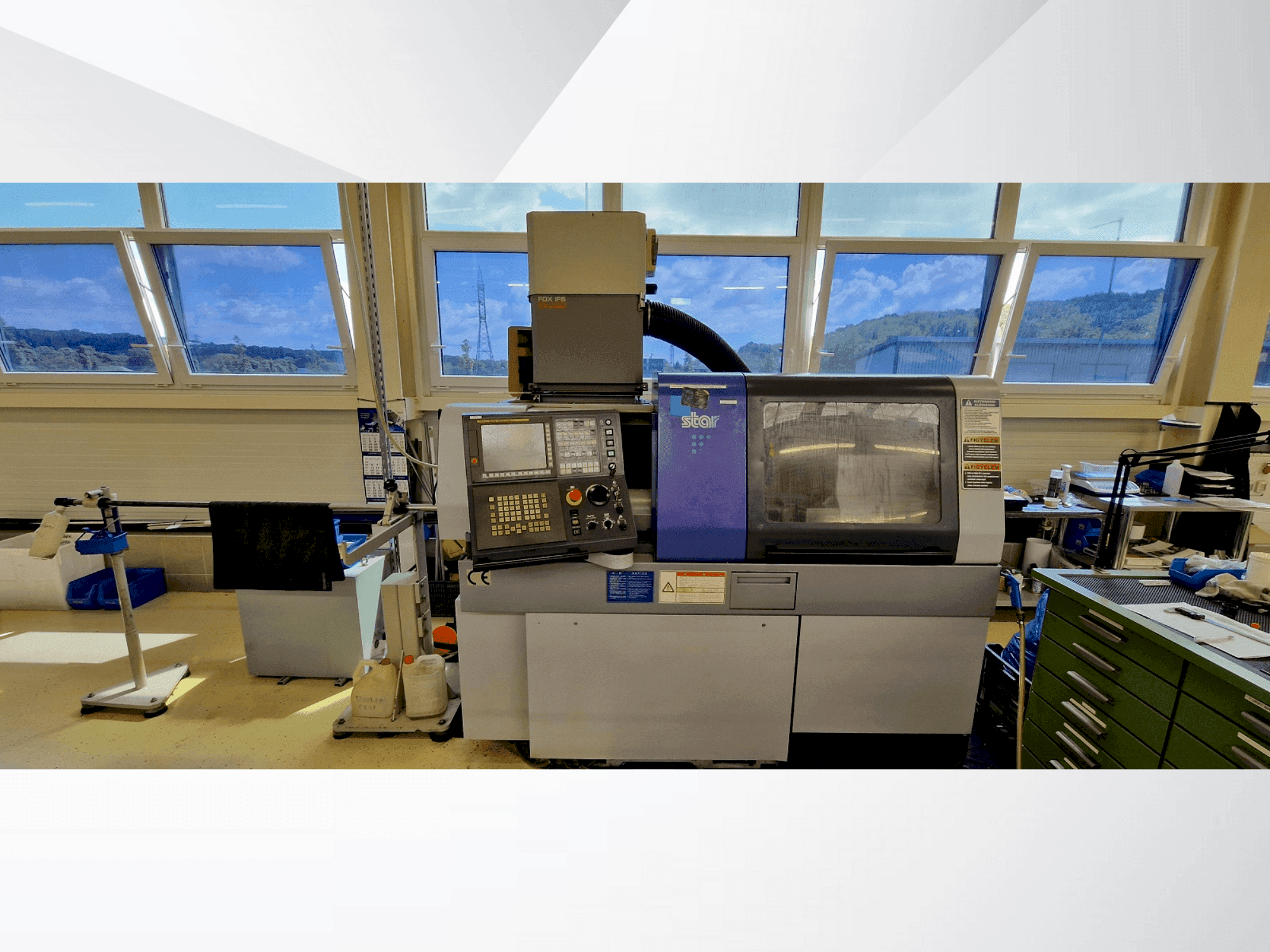 Vooraanzicht van Star SR-20RII machine