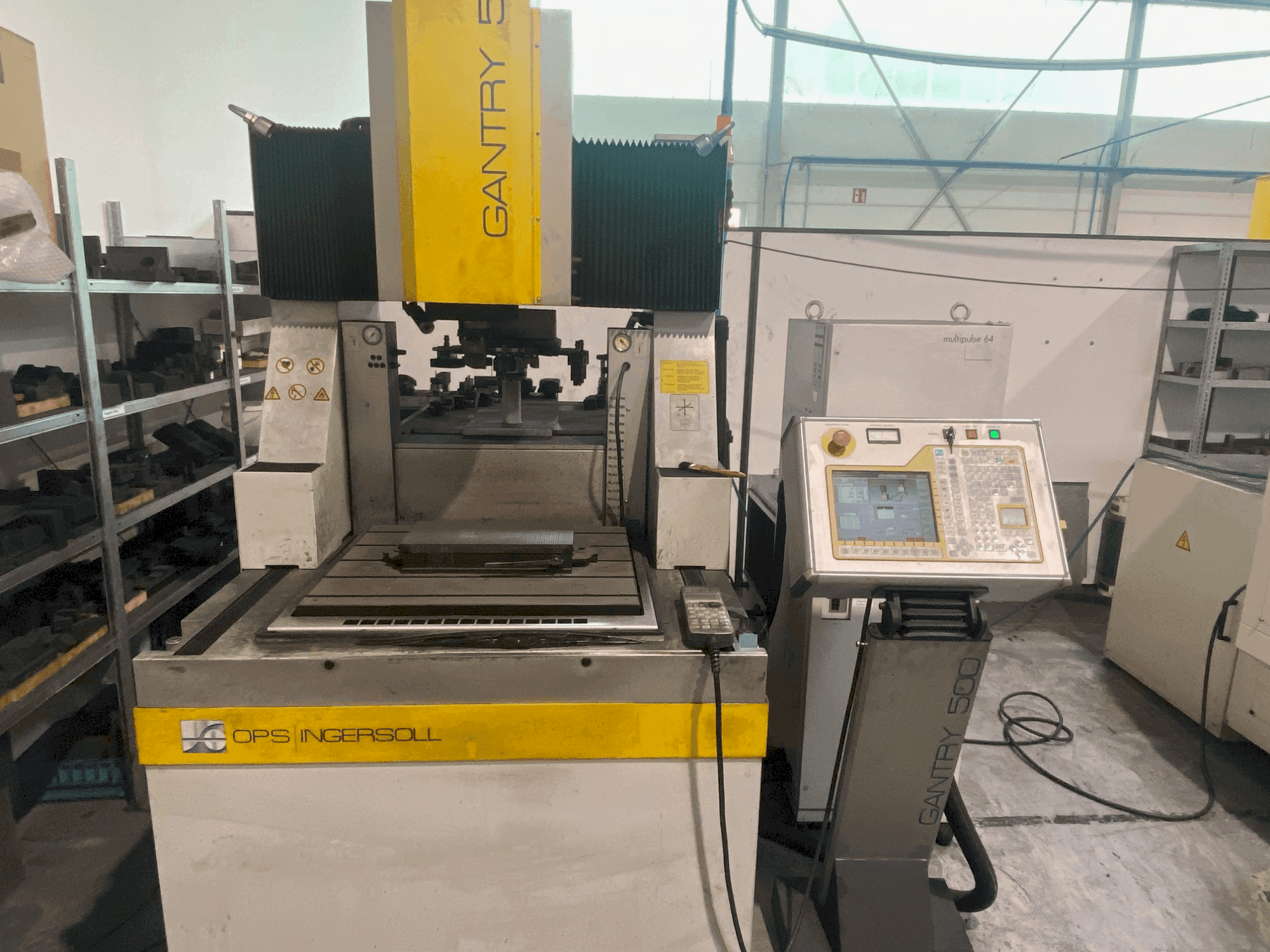 Vooraanzicht van OPS INGERSOLL Gantry 500 machine