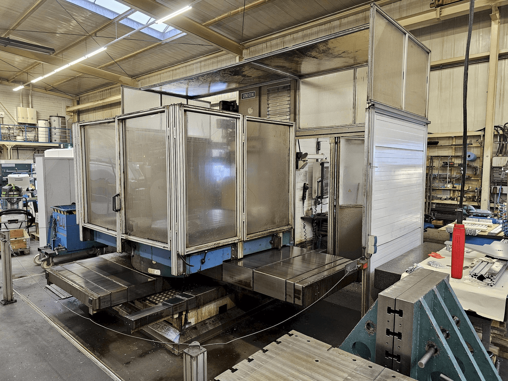 Vooraanzicht van UNION TC 110 machine