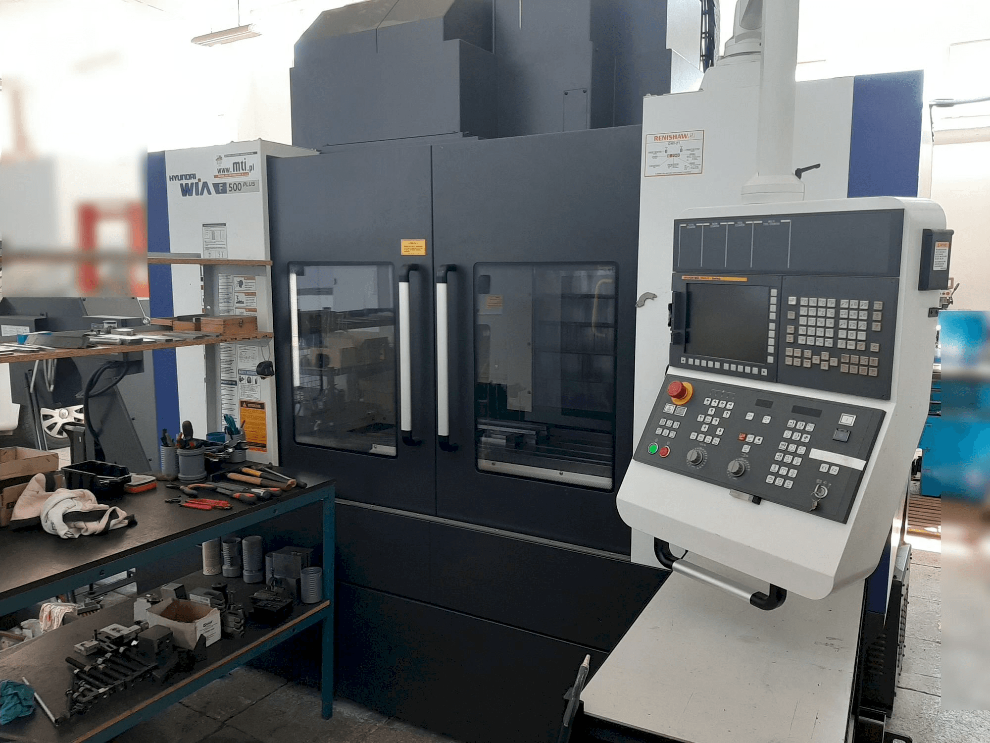 Vooraanzicht van Hyundai Wia F500 PLUS machine