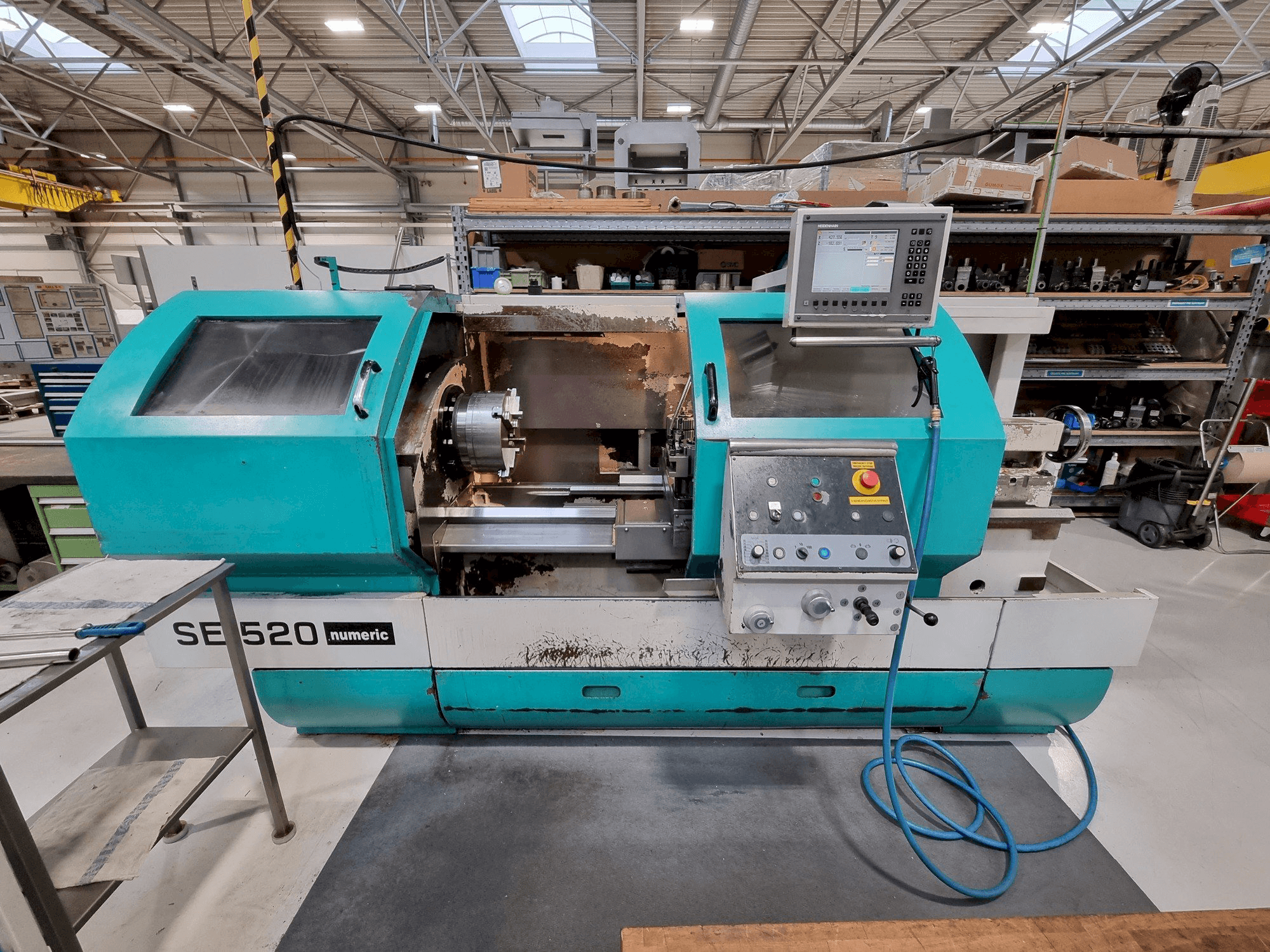 Vooraanzicht van TRENS SE 520 Numeric machine