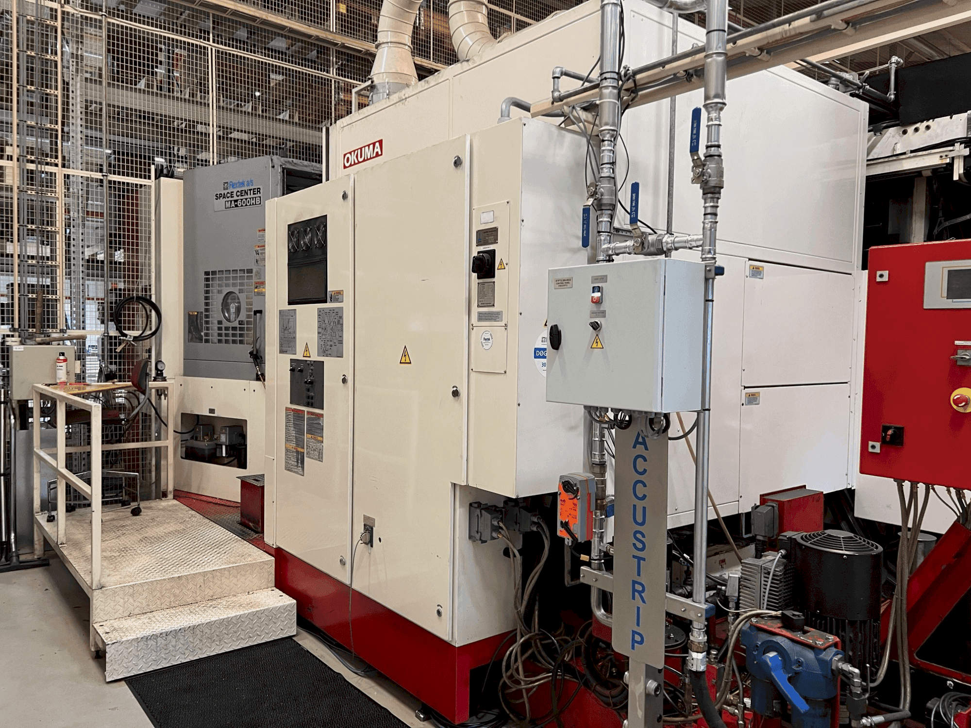 Vooraanzicht van Okuma MA-600HB machine