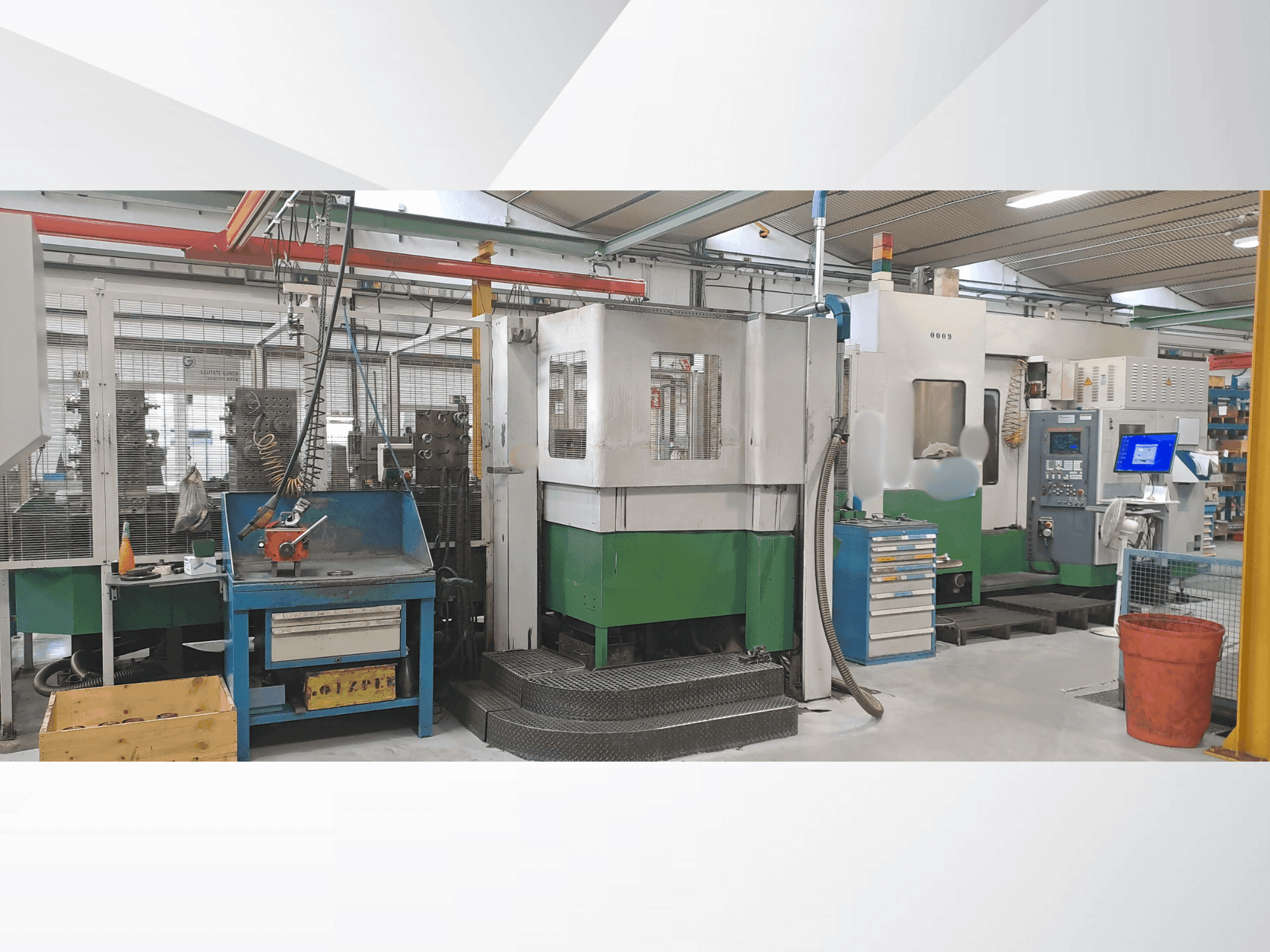 Vooraanzicht van Mazak HV-630 machine
