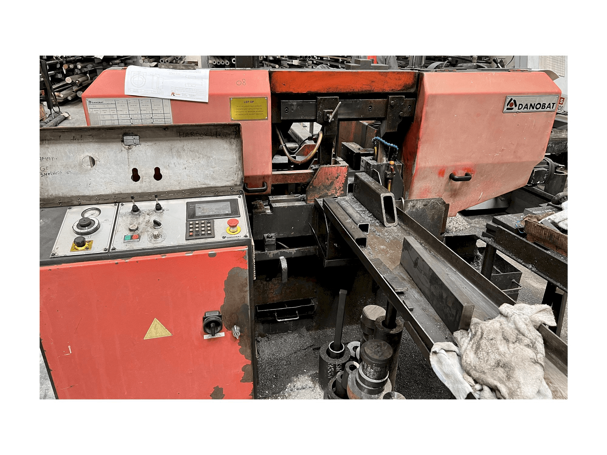 Vooraanzicht van DANOBAT CR 260 AF CN machine