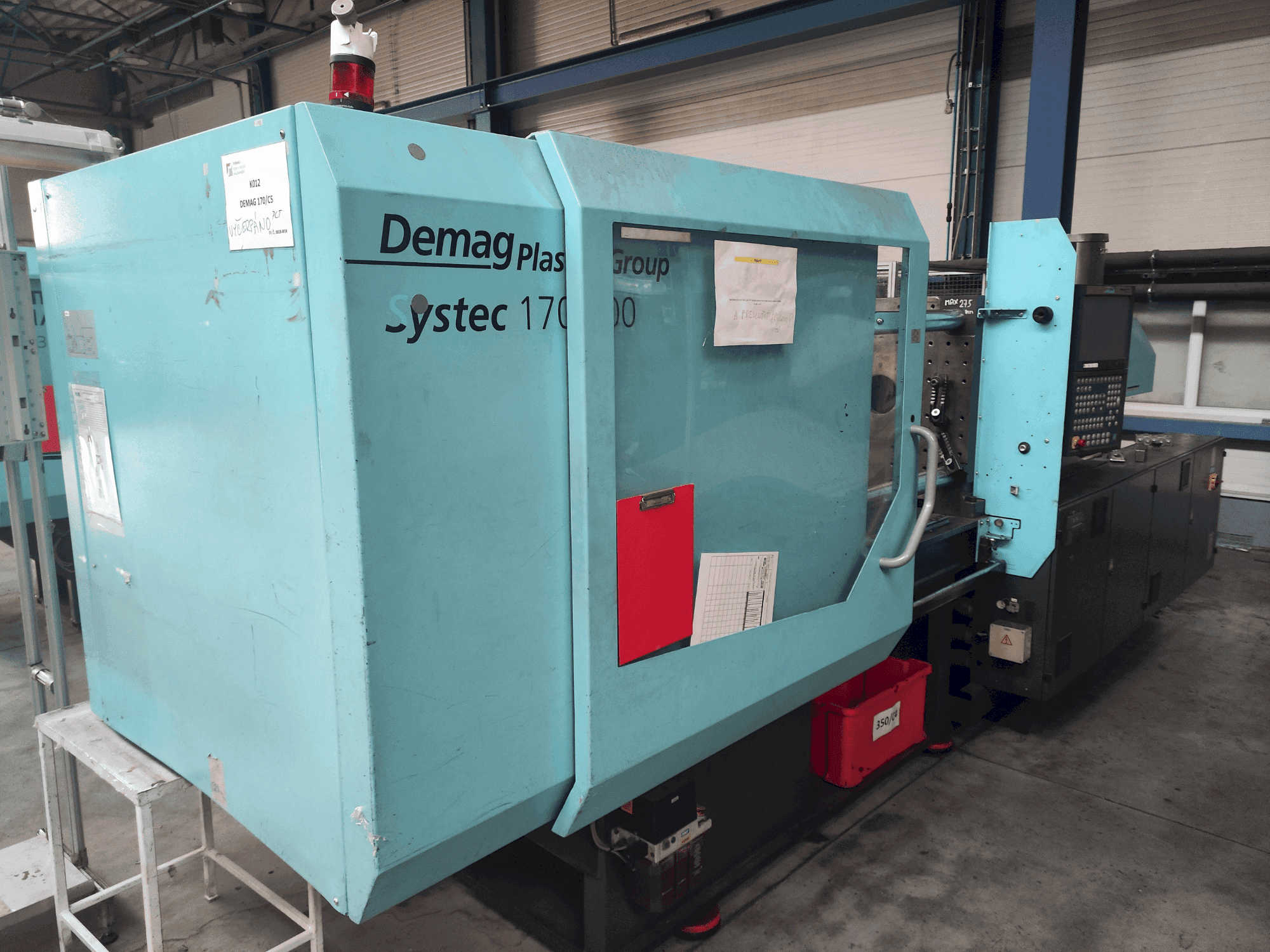 Vooraanzicht van DEMAG Systec 170/520-600 machine