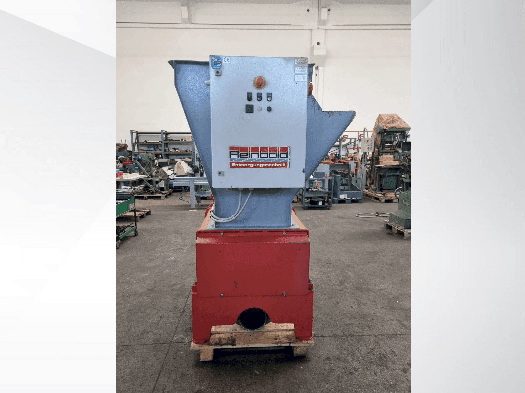 Vooraanzicht van REINBOLD RMZ 500 machine